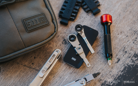 711L - smart tools for EDC and a shooting range