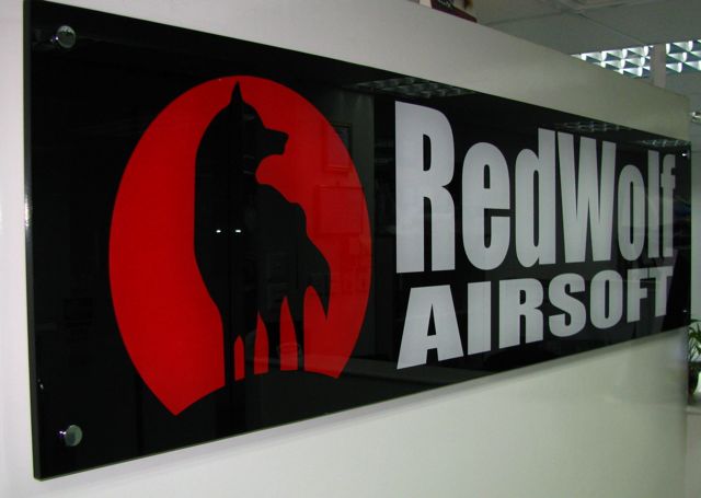 Logo Redwolfa