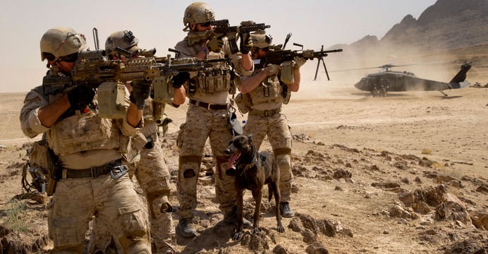 Airsoft players training with NAVY SEALs !?