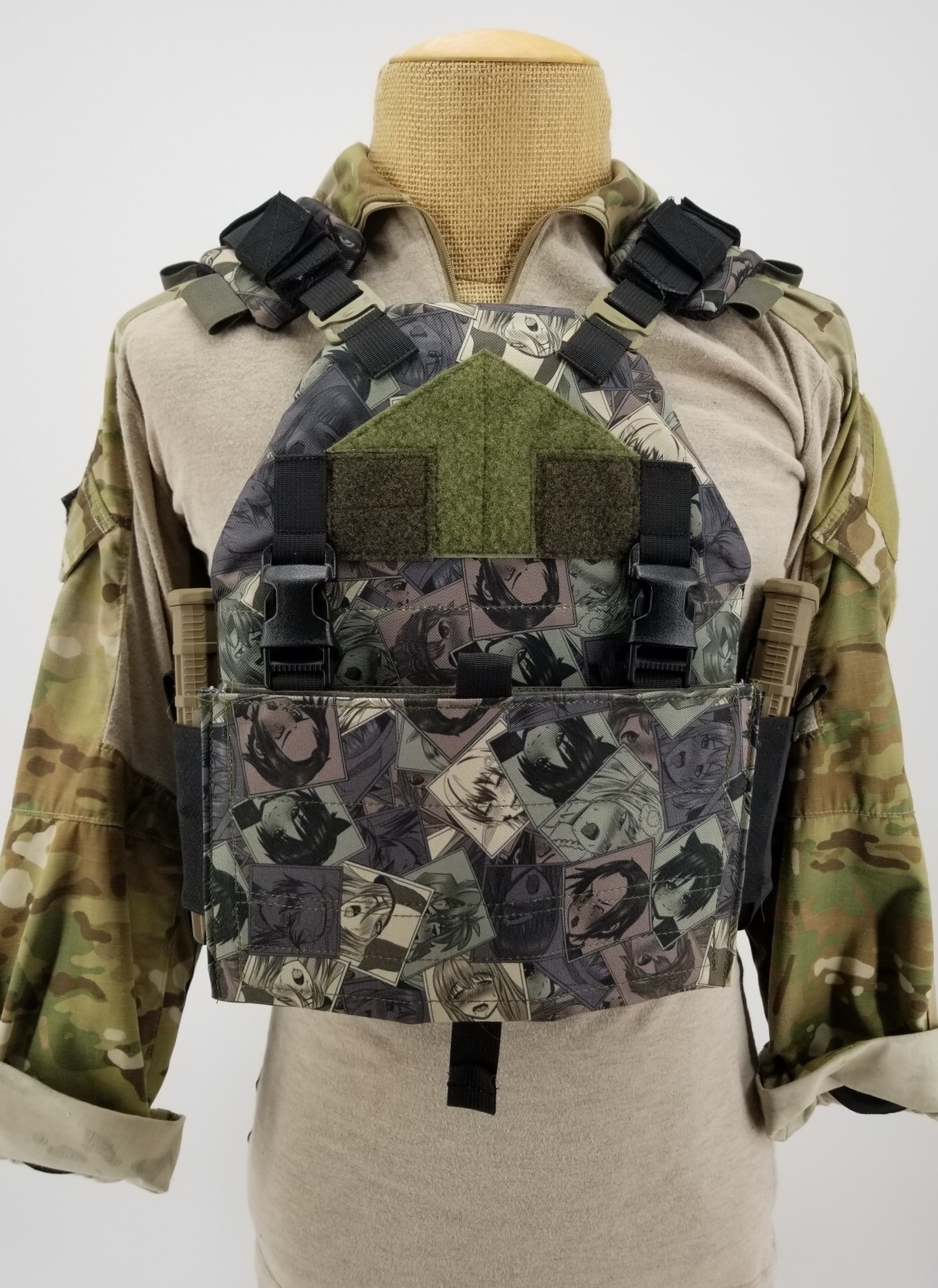 A plate carrier in an interesting camouflage | WMASG - Airsoft & Guns