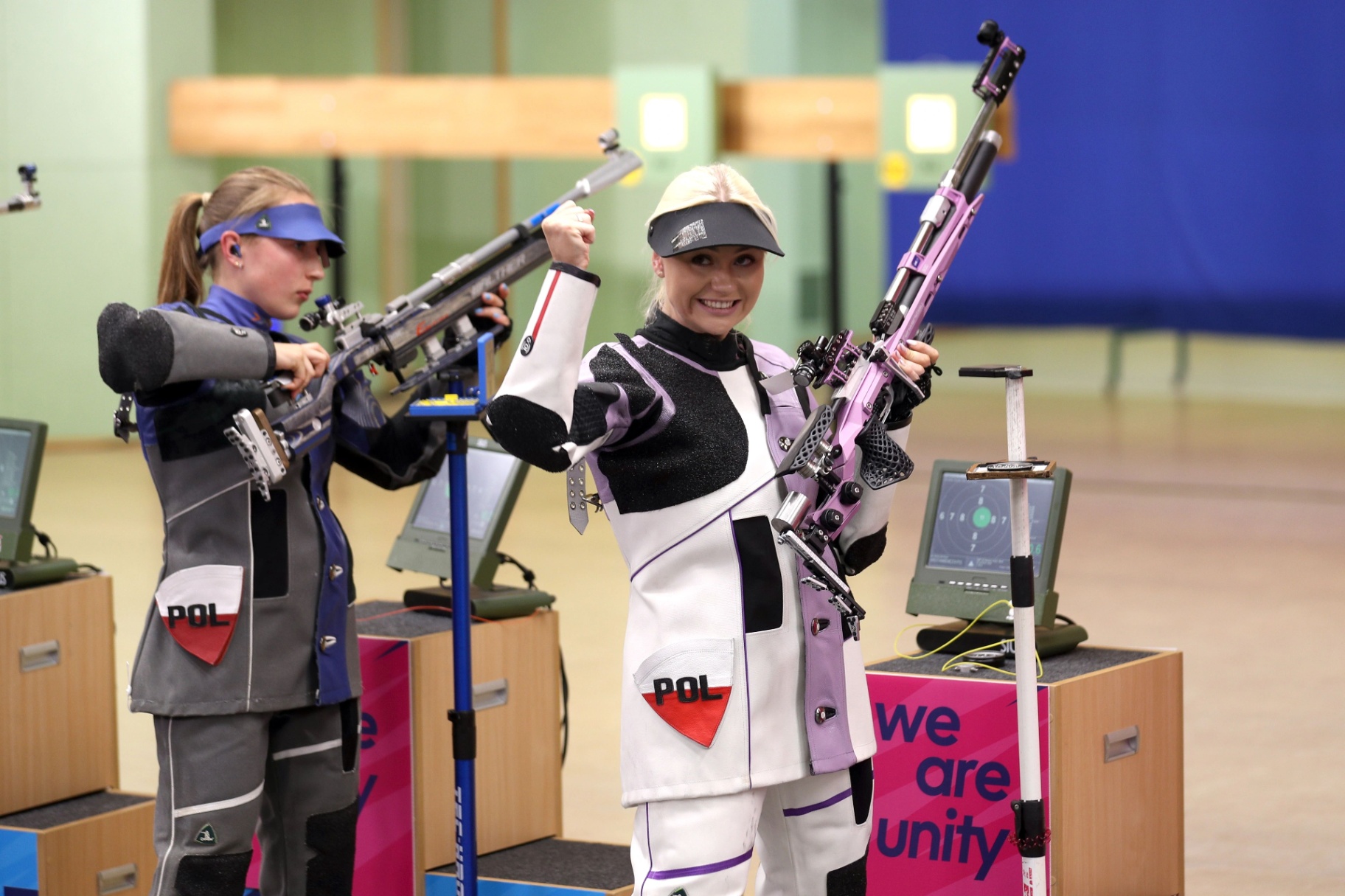 Polish team woman in a rifle