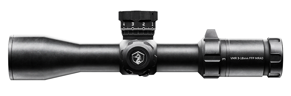 Colt Optics debiutuje serią VMR – trzema lunetami obejmującymi pełne spektrum zastosowań strzeleckich. Od kompaktowego LPVO 1–8× po konstrukcję 4.5–27×56, wszystkie modele łączy FFP, tubus 34 mm i rozwiązania klasy taktycznej.
