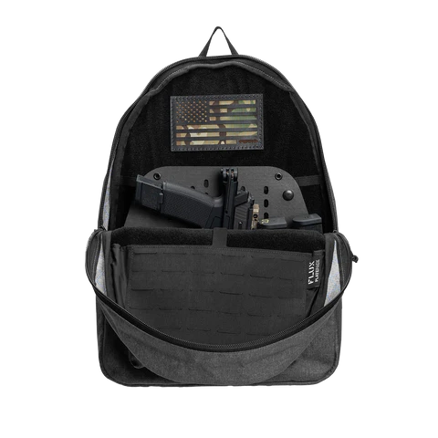 Plecak można szybko przekształcić w plate carrier.