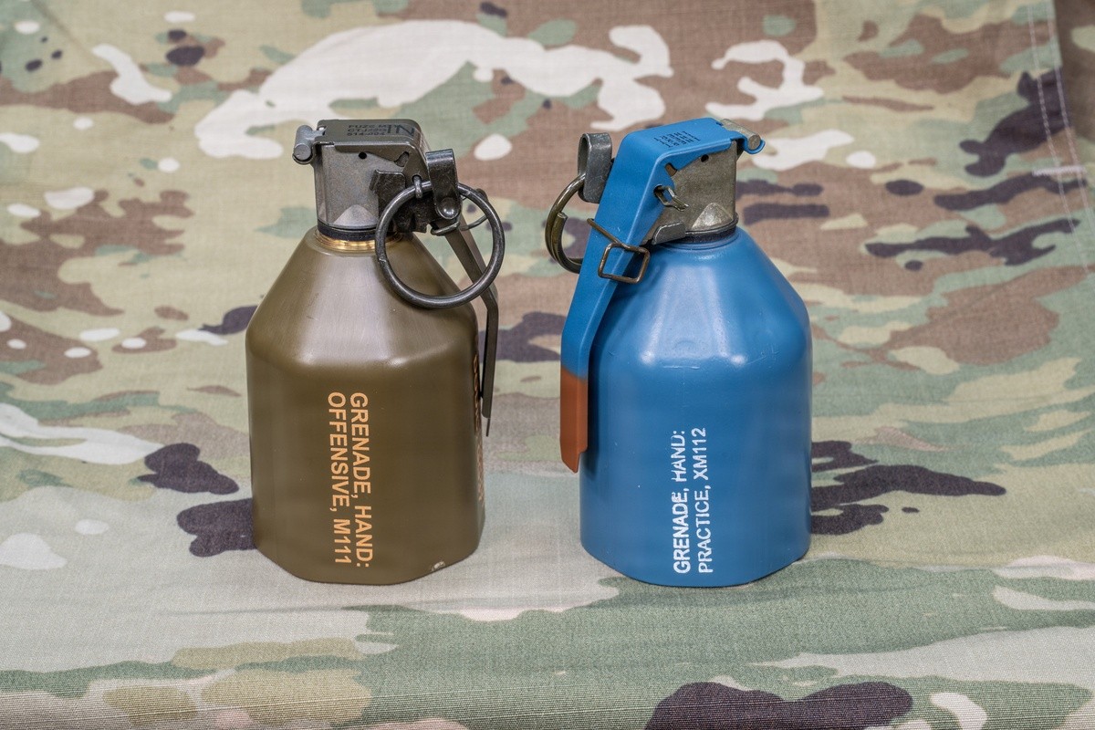 Pierwszy nowy śmiercionośny granat U.S. Army po ponad 50 latach. M111 alternatywą dla modeli z azbestem w obudowie.