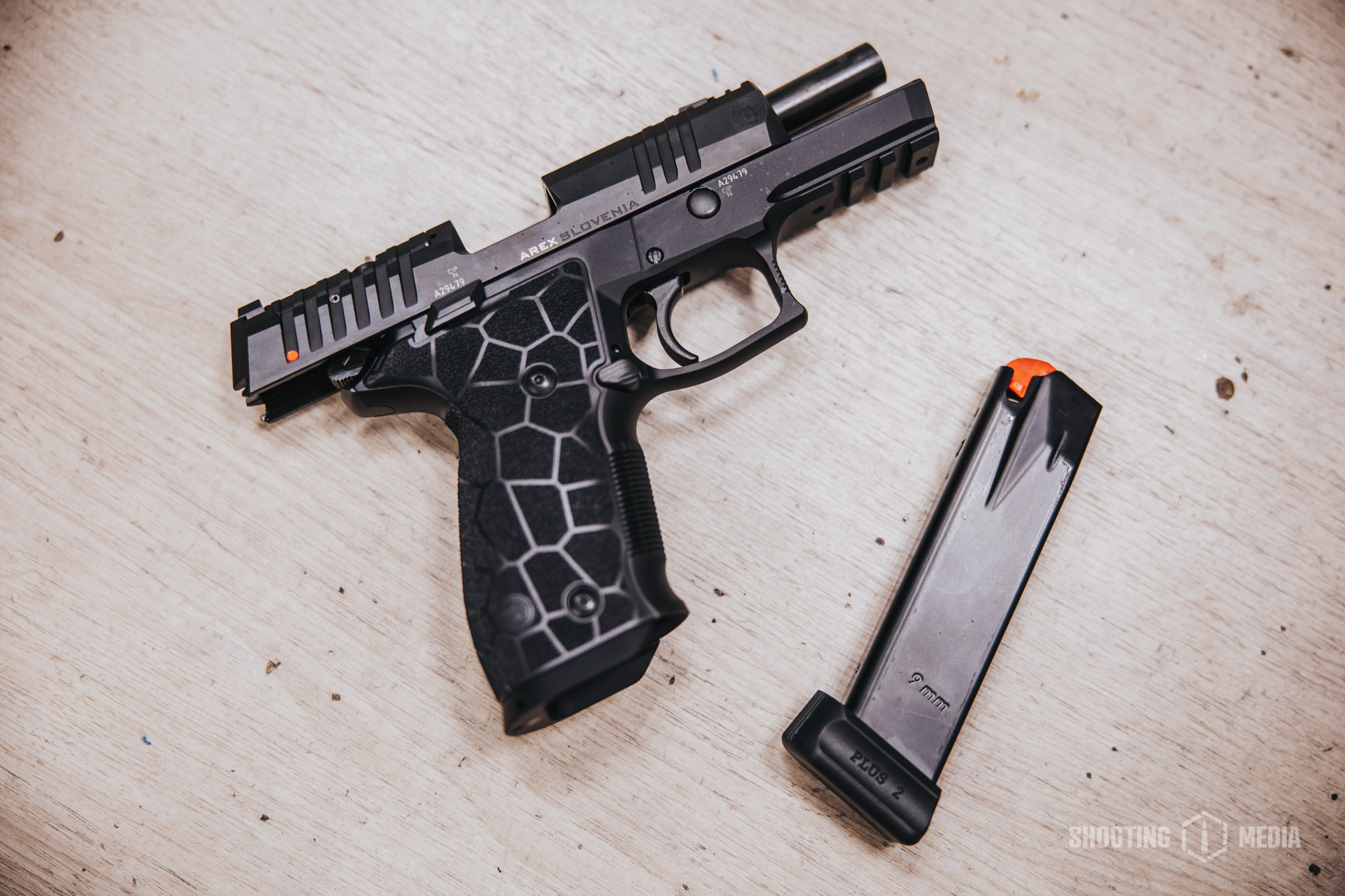 Polska premiera nowych pistoletów Steyr ARMS AT