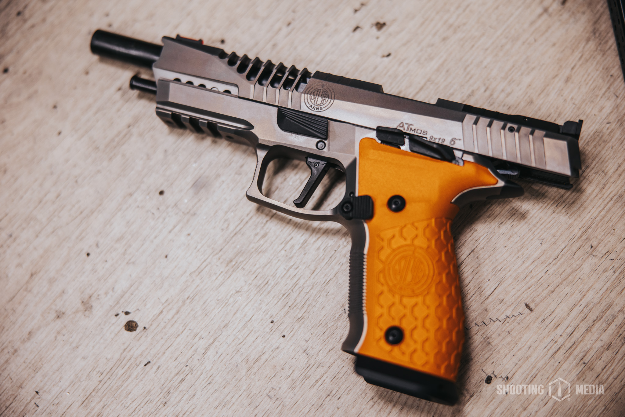 Polska premiera nowych pistoletów Steyr ARMS AT