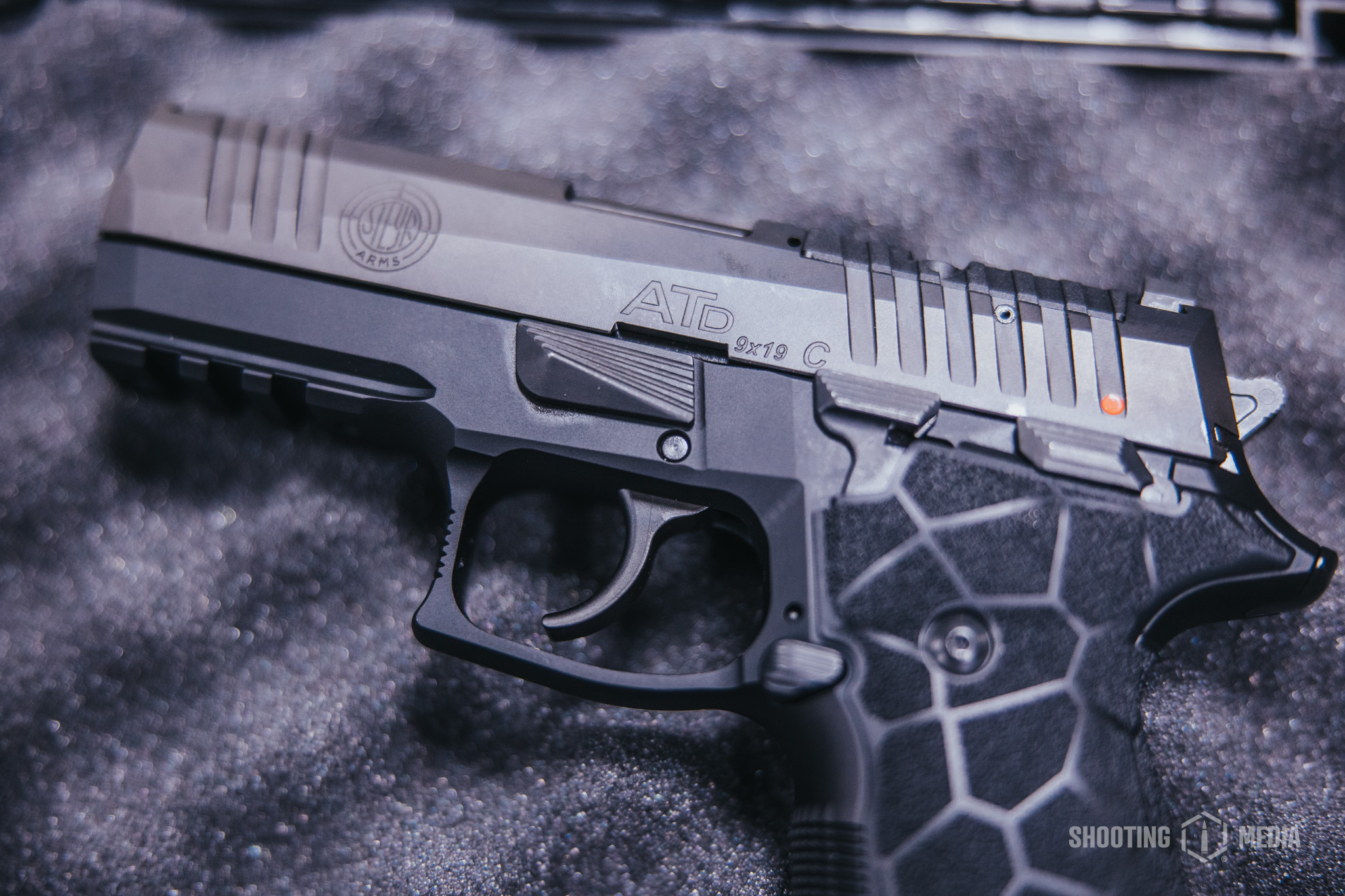 Polska premiera nowych pistoletów Steyr ARMS AT