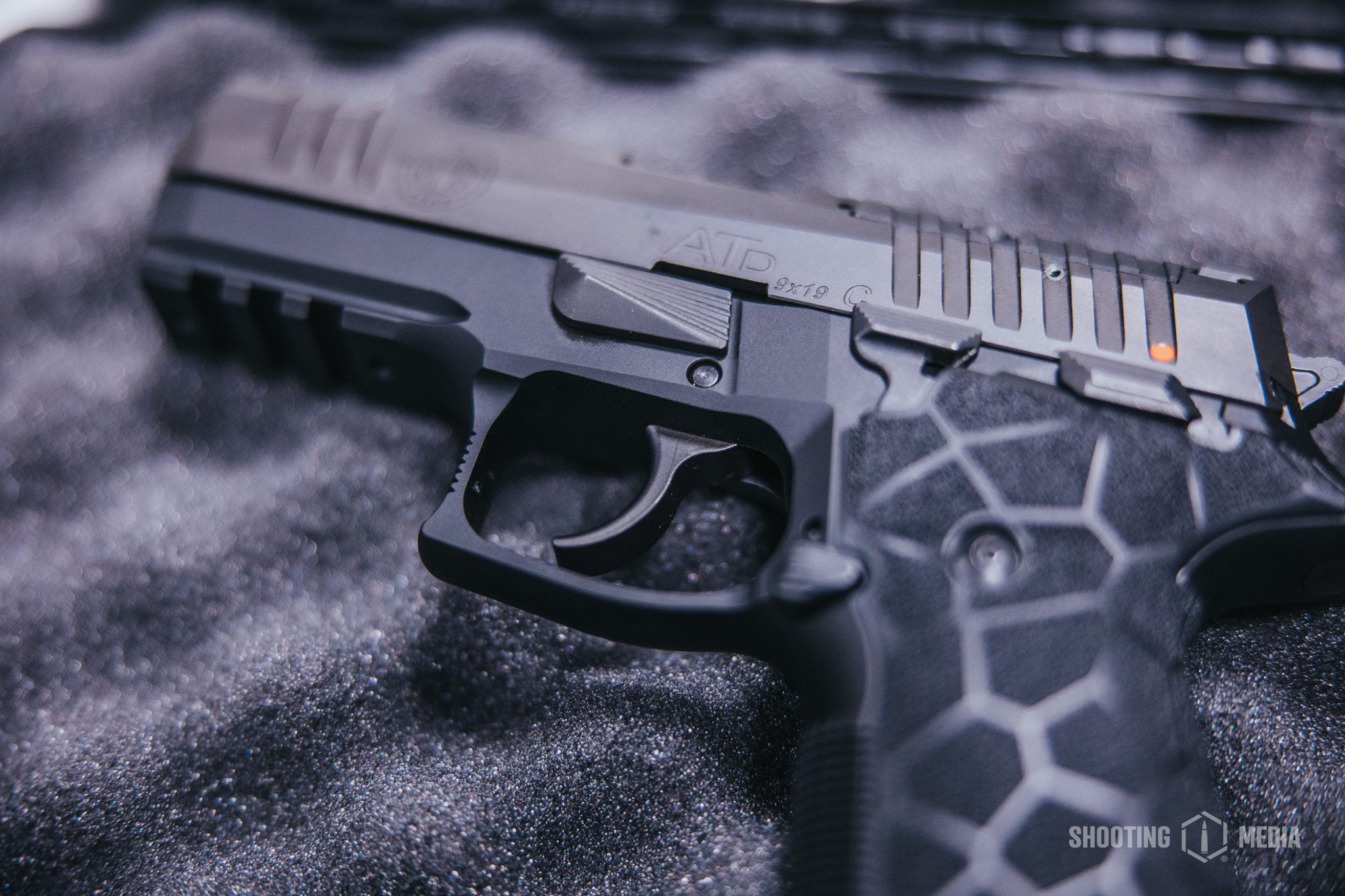 Polska premiera nowych pistoletów Steyr ARMS AT