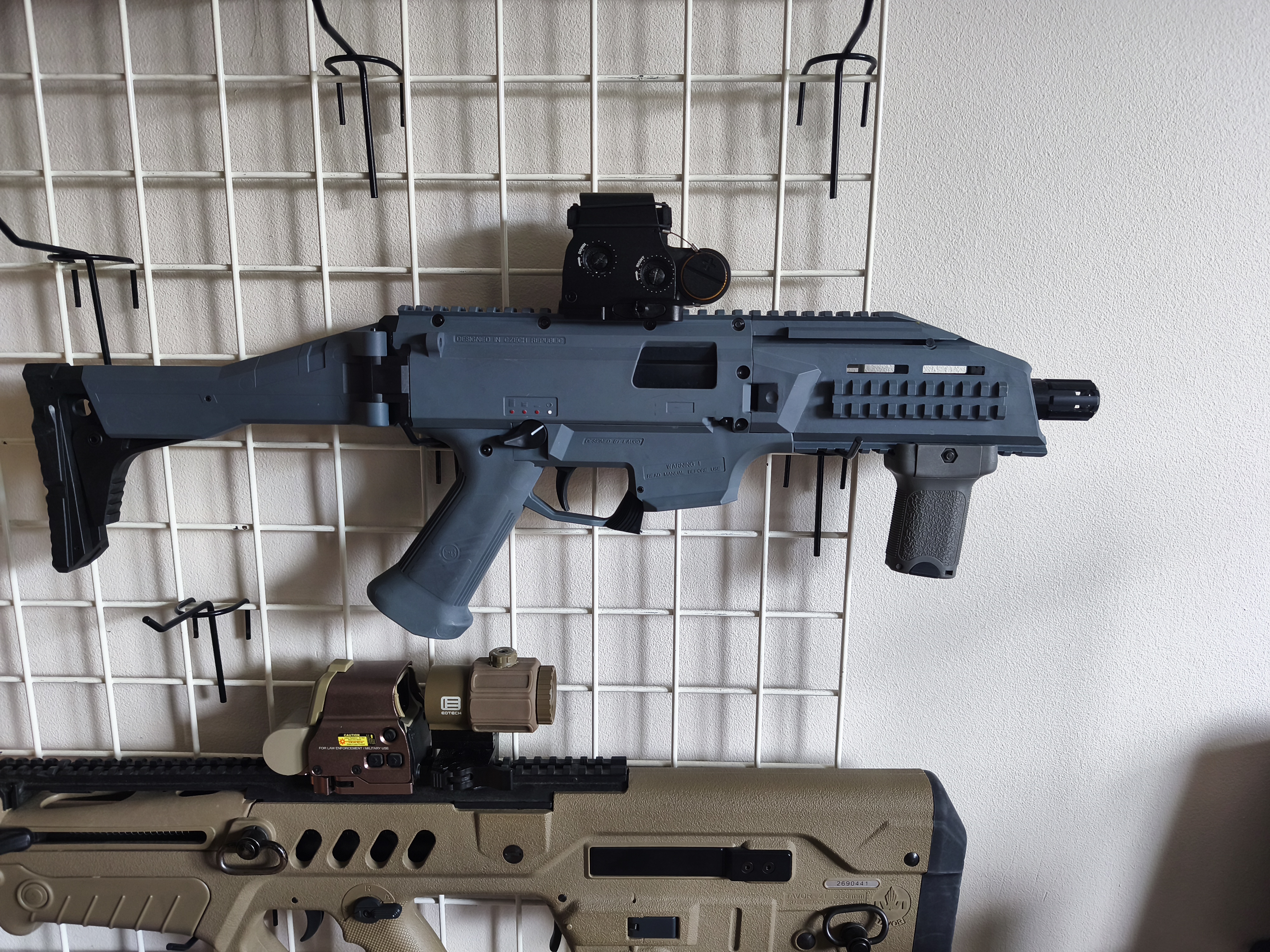Scorpion EVO3A1 Battleship Grey ASG + magi