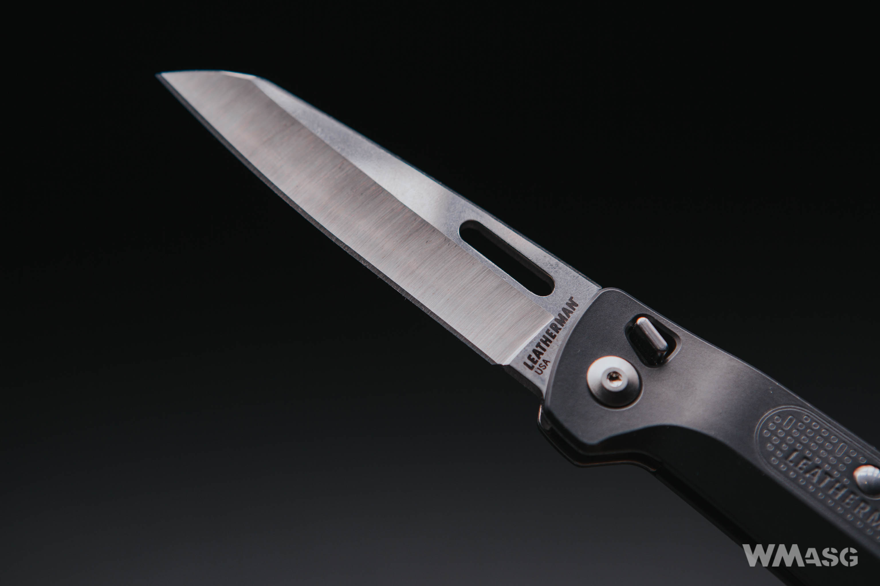 Leatherman FREE K4 (stiudio)