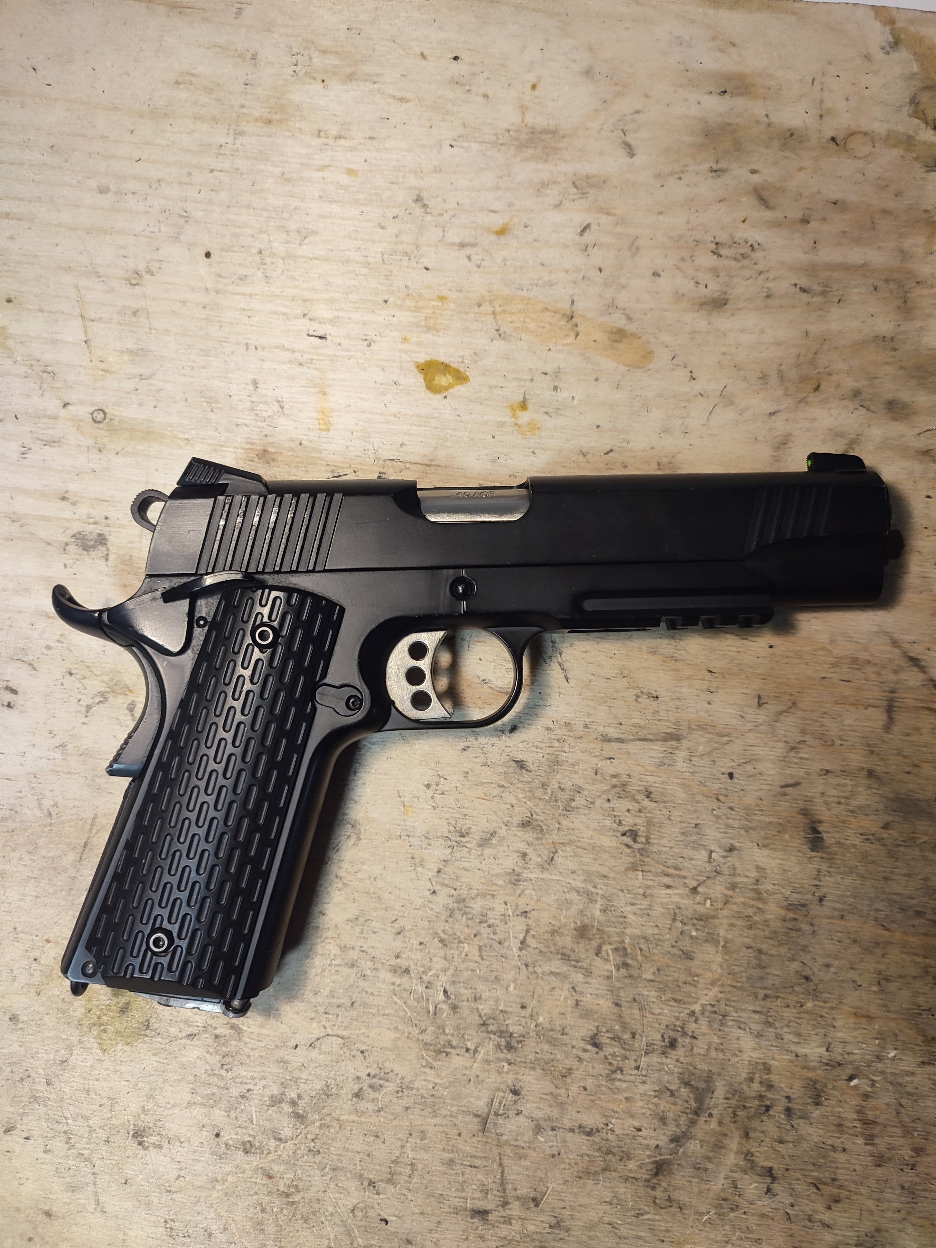 r28 army armament