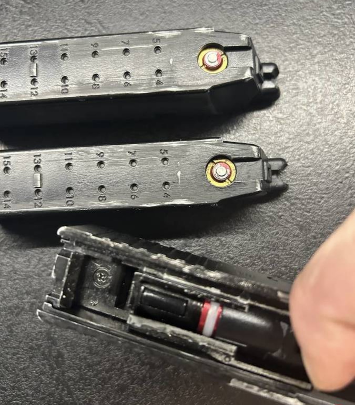 Pistolet Glock 17 GBB Tuning, masa części zapasowych