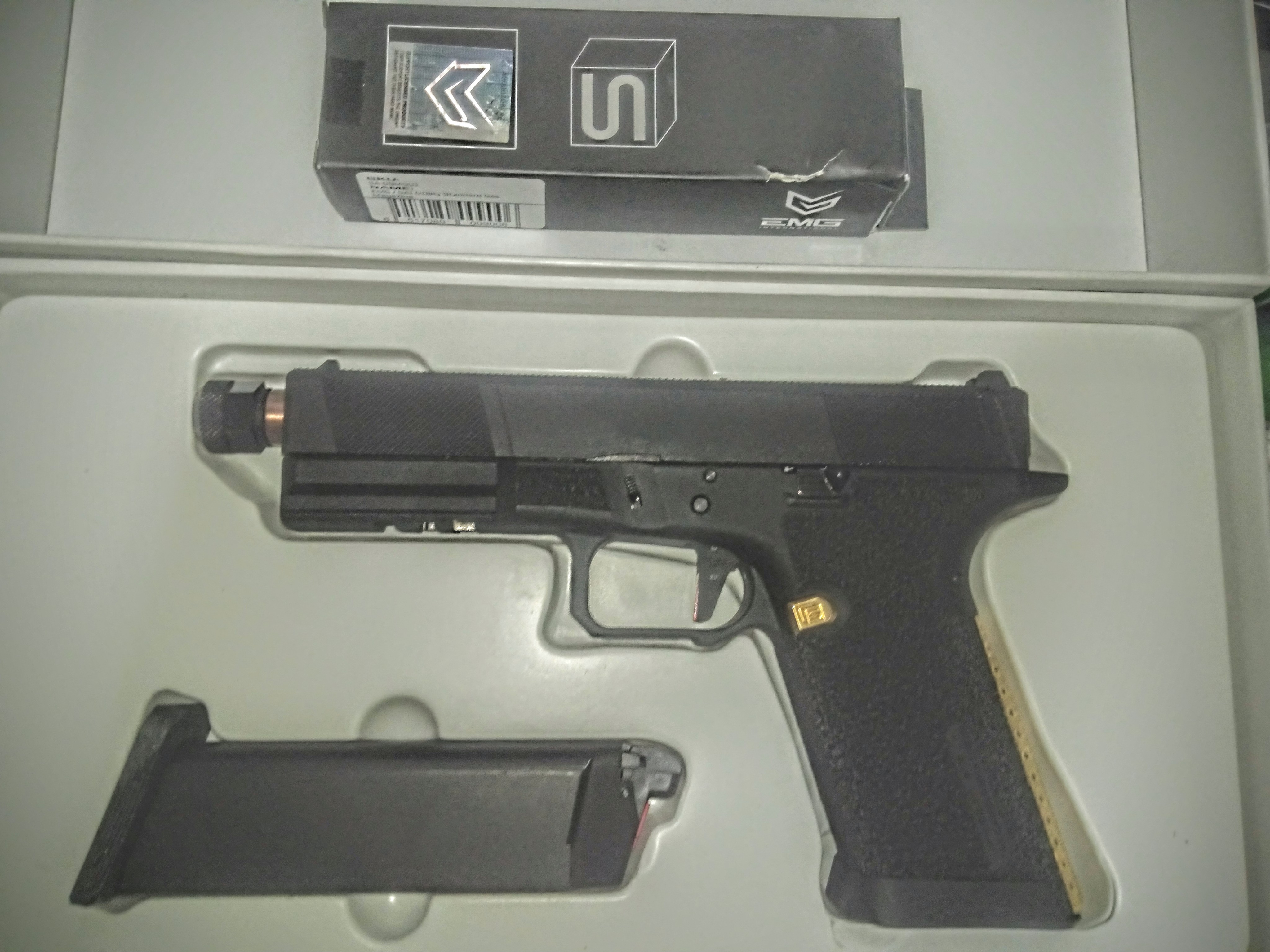 GLOCK SAI BLU ( SPECNA ARMS EDITION ) green gas + dodatkowy nowy magazynek GBB