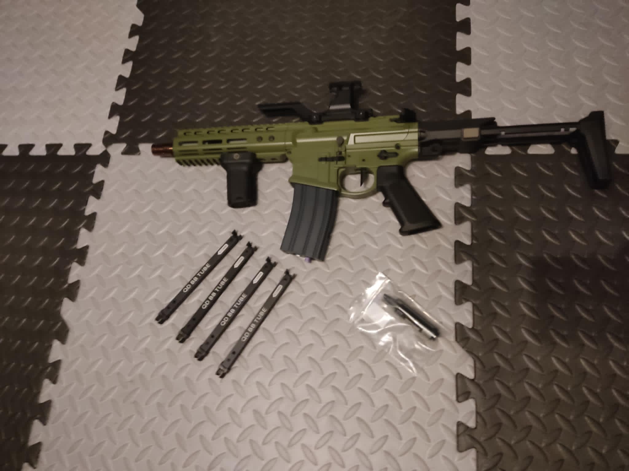 Ghetto Blaster 7,94" BAZOOKA GREEN MWS