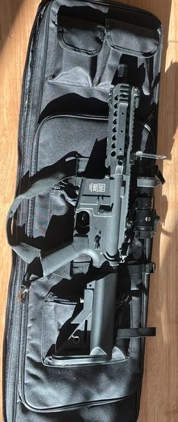 Replika ASG Specna SA-F01 + kolimator + bateria i 2 magazynki