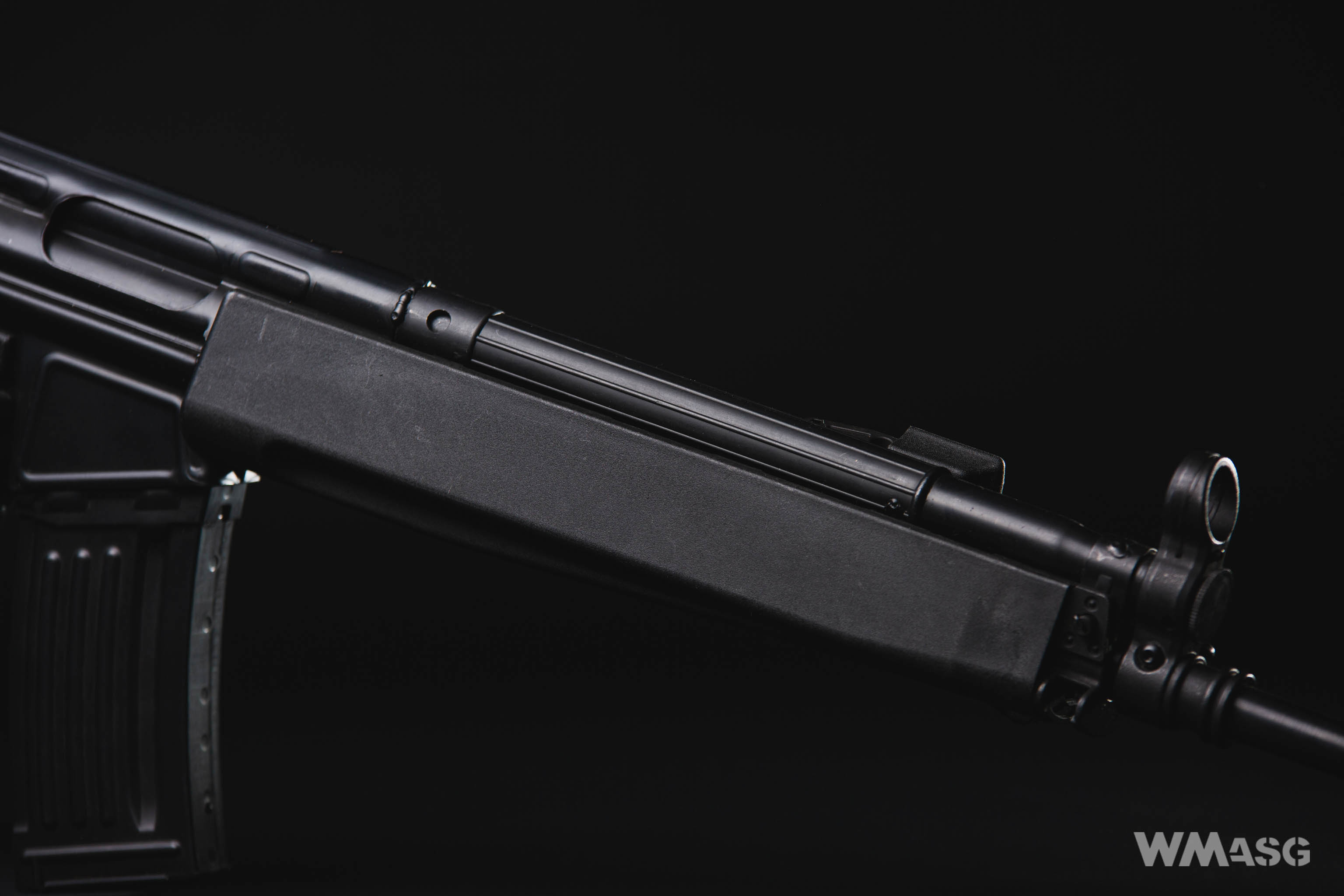 LCT LK-33A2 (HK G33) z zewnątrz