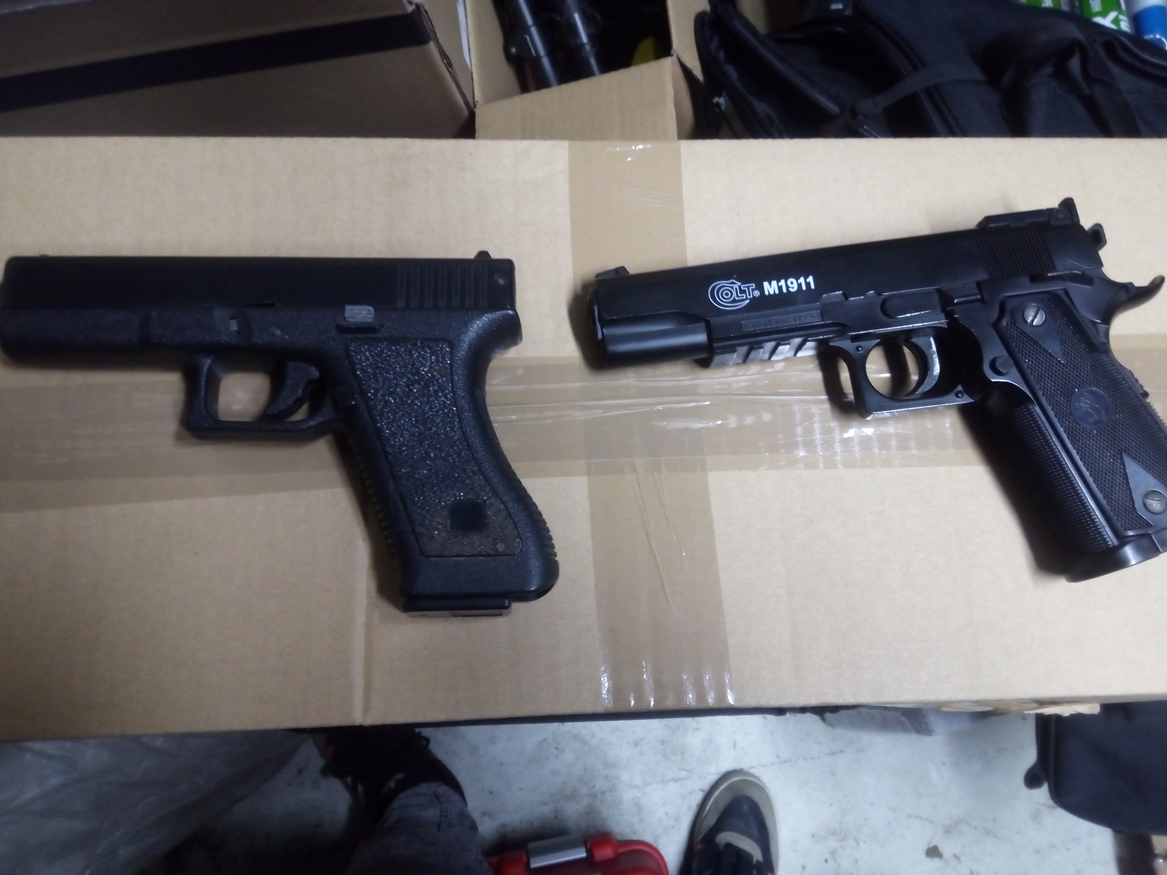 4 x ZESTAW PISTOLETÓW