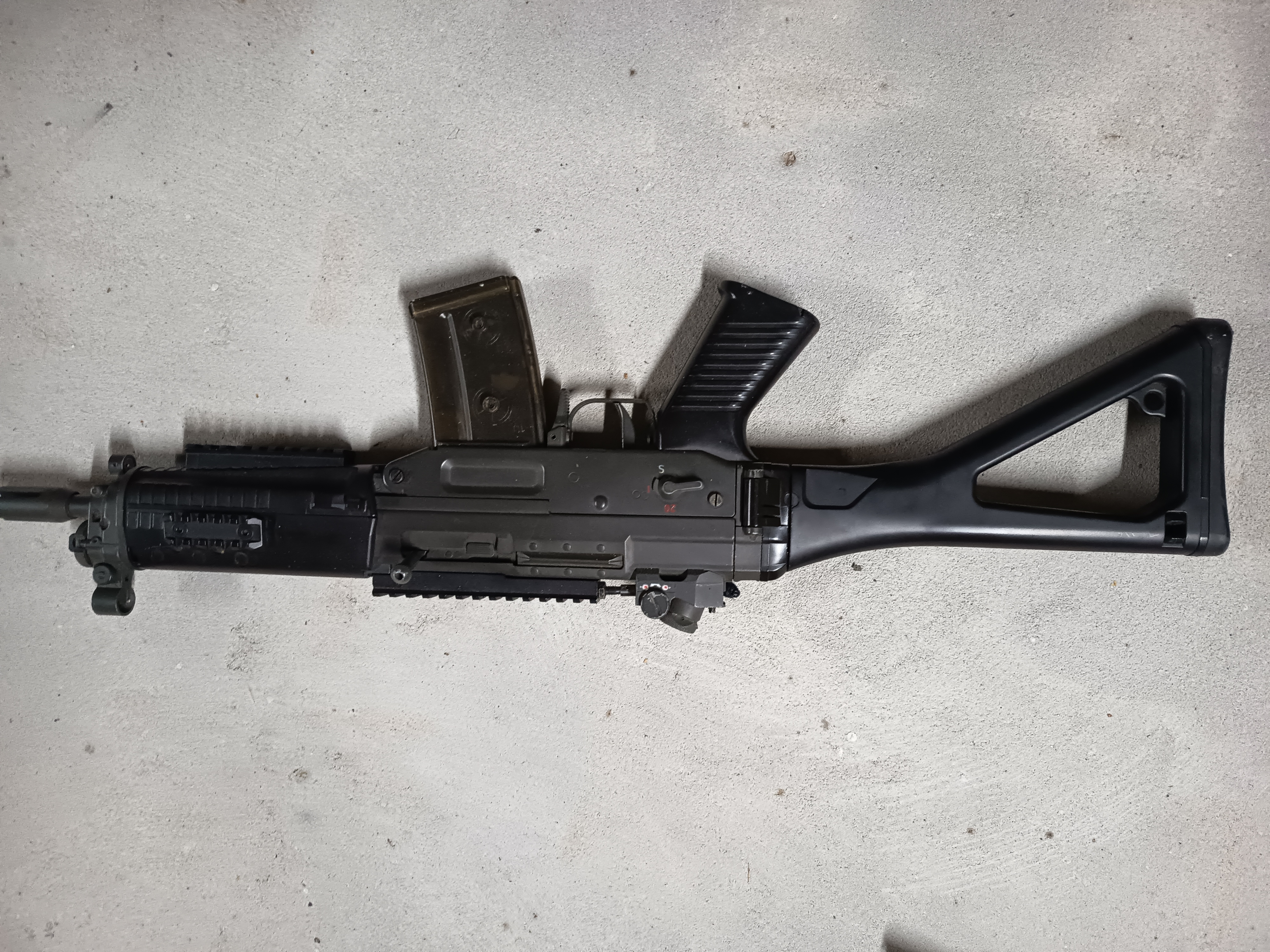 Sig 552 firmy JG