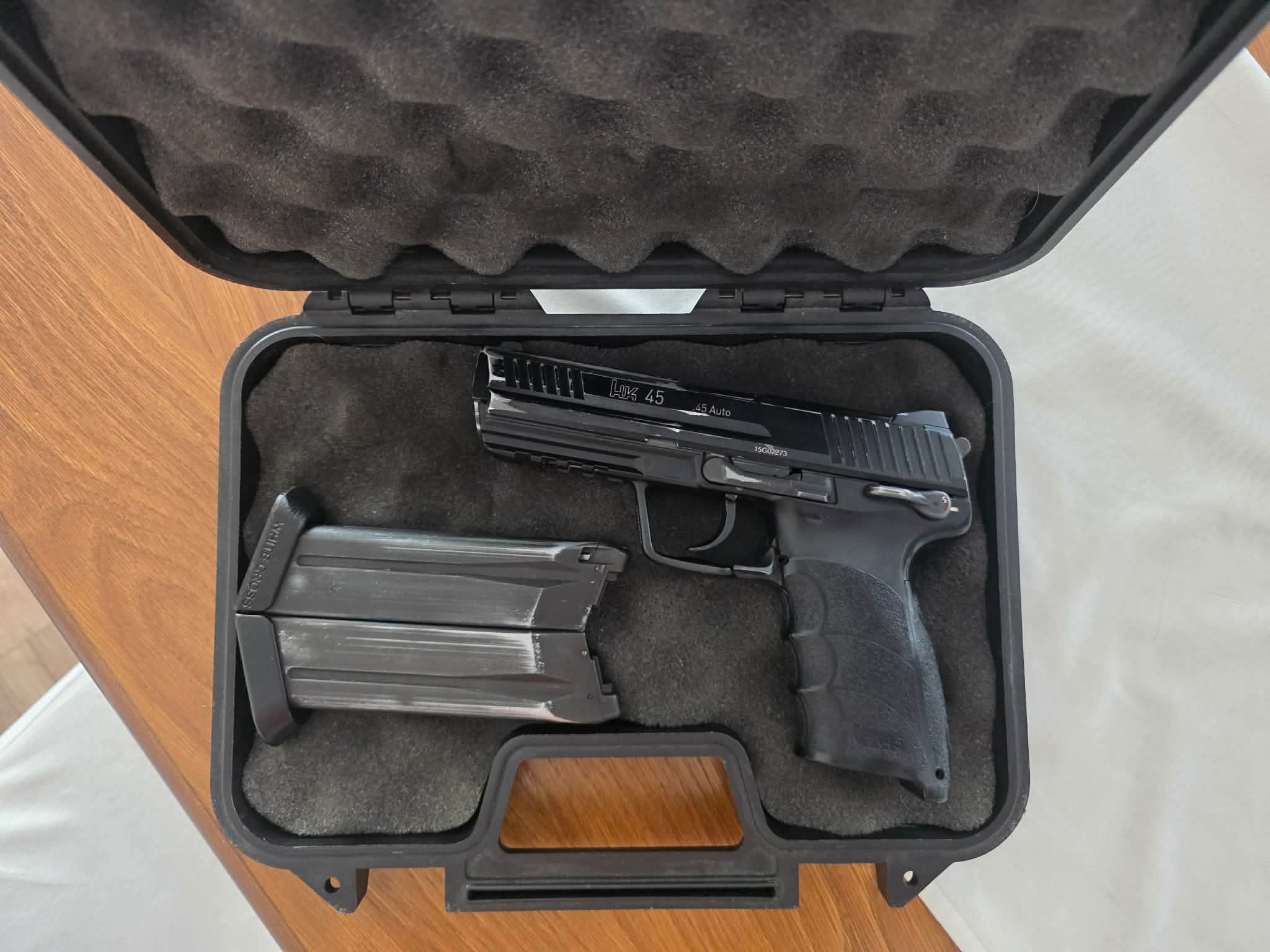Pistolet KWA HK45 dwa magi case