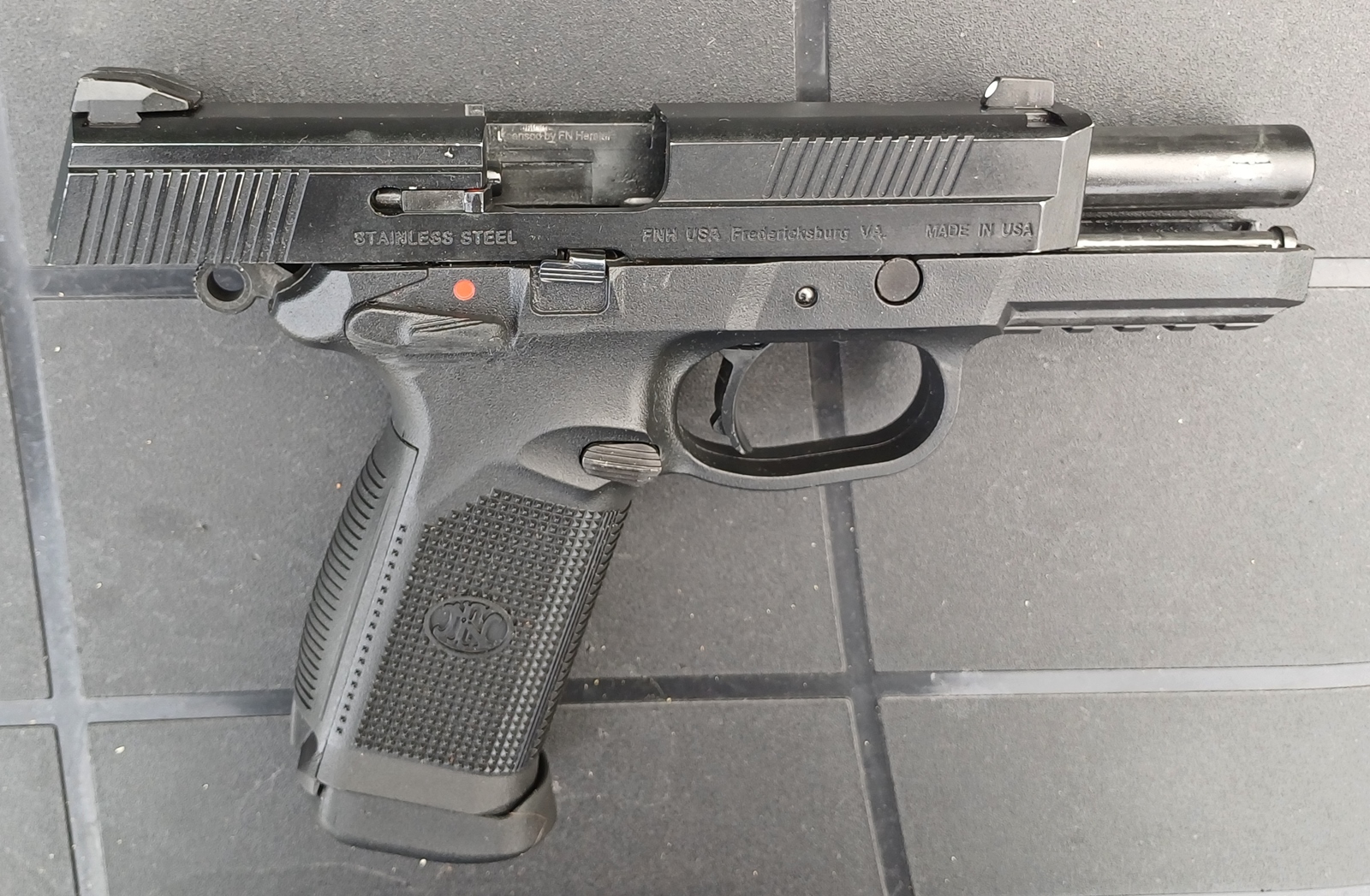 Cybergun / VFC - FN Herstal FNX-45 Civilian