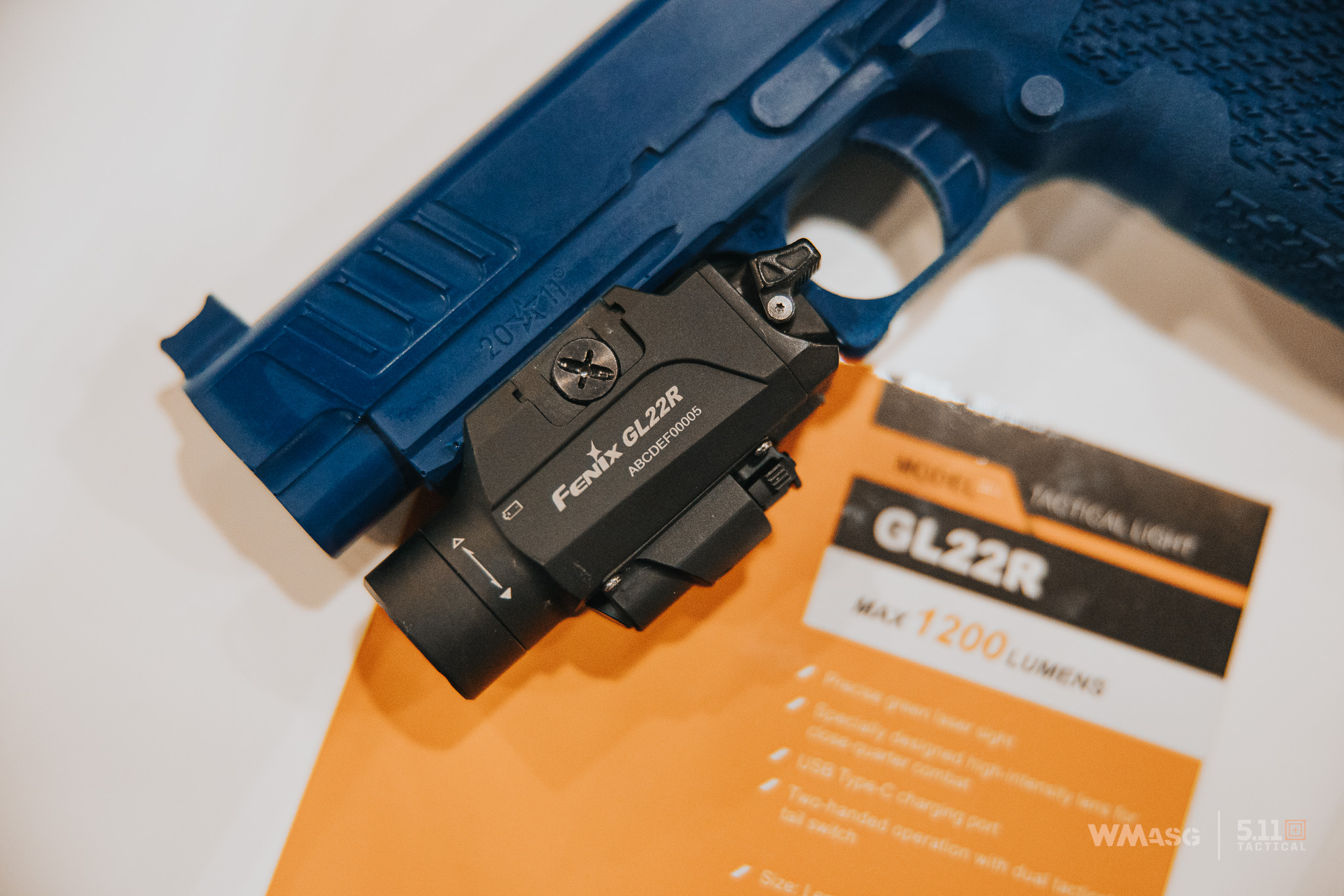 Latarka pistoletowa Fenix GL22R