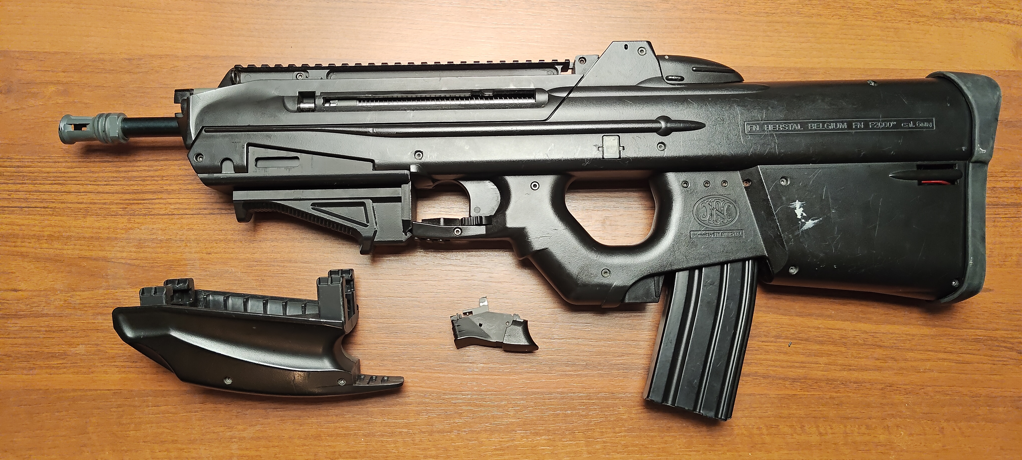 FN F2000 Cybergun