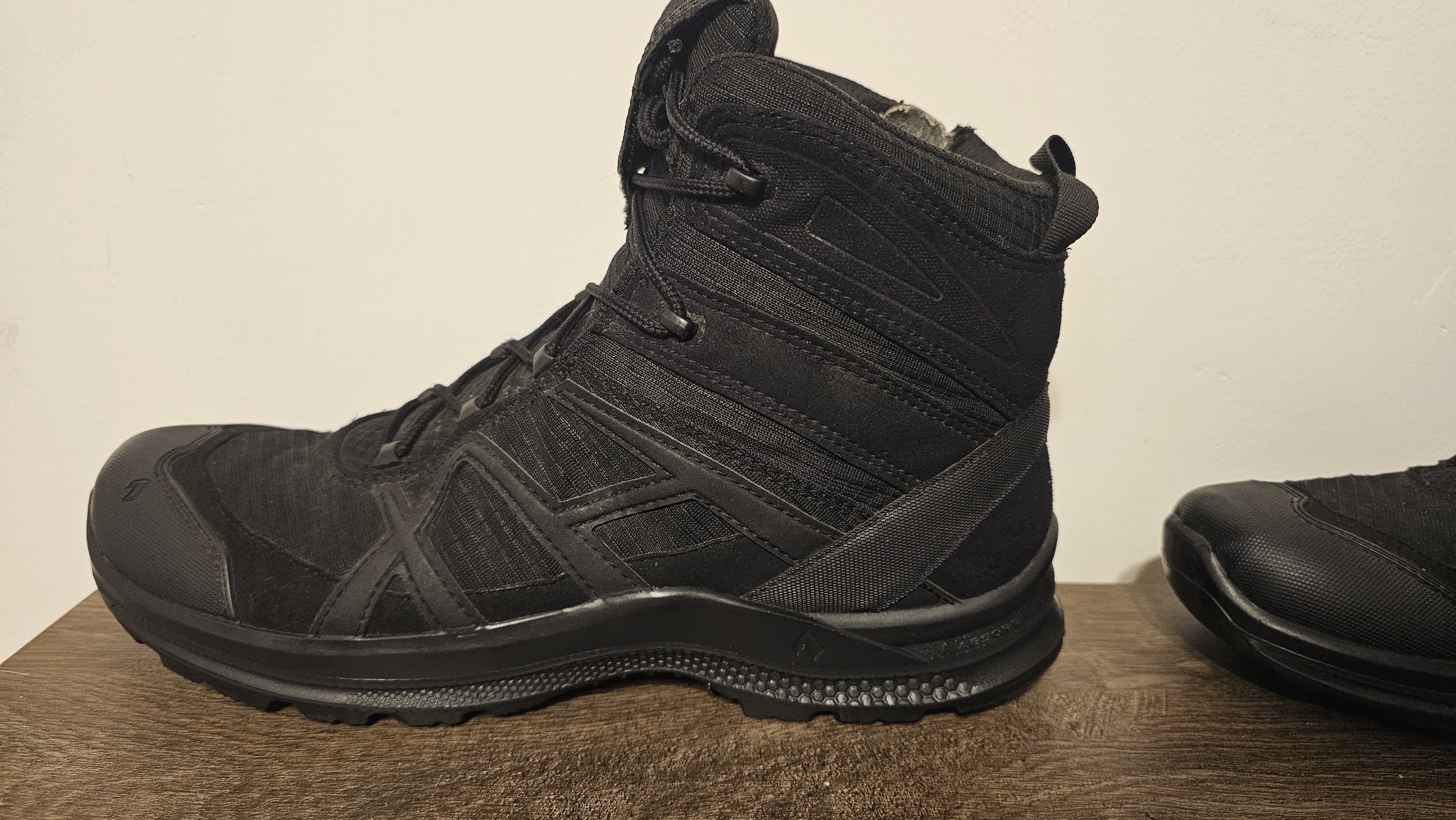 Buty taktyczne HAIX Black Eagle Athletic 2.0 Mid r44