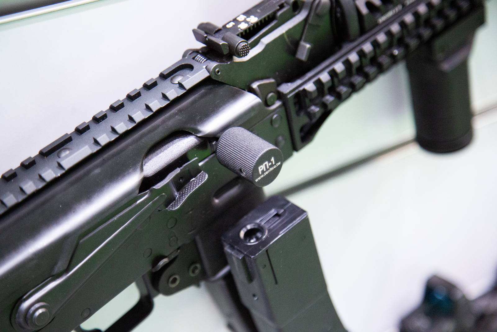 MOA 2019 LCT repliki Z