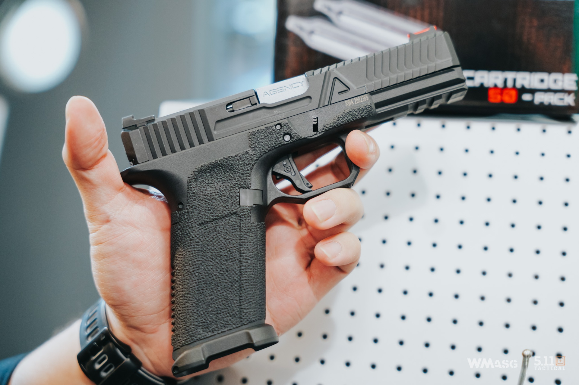 Red Wolf Airsoft z licencjonowanymi produktami własnej produkcji.