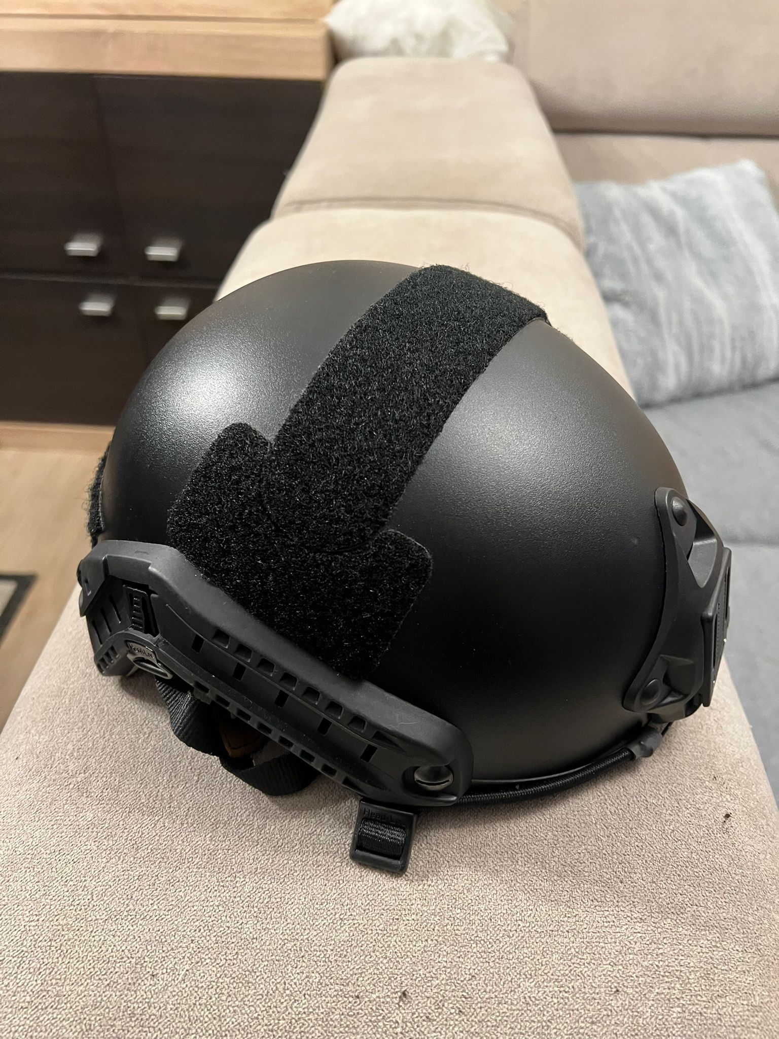 Akcesoria ASG, ładowarka