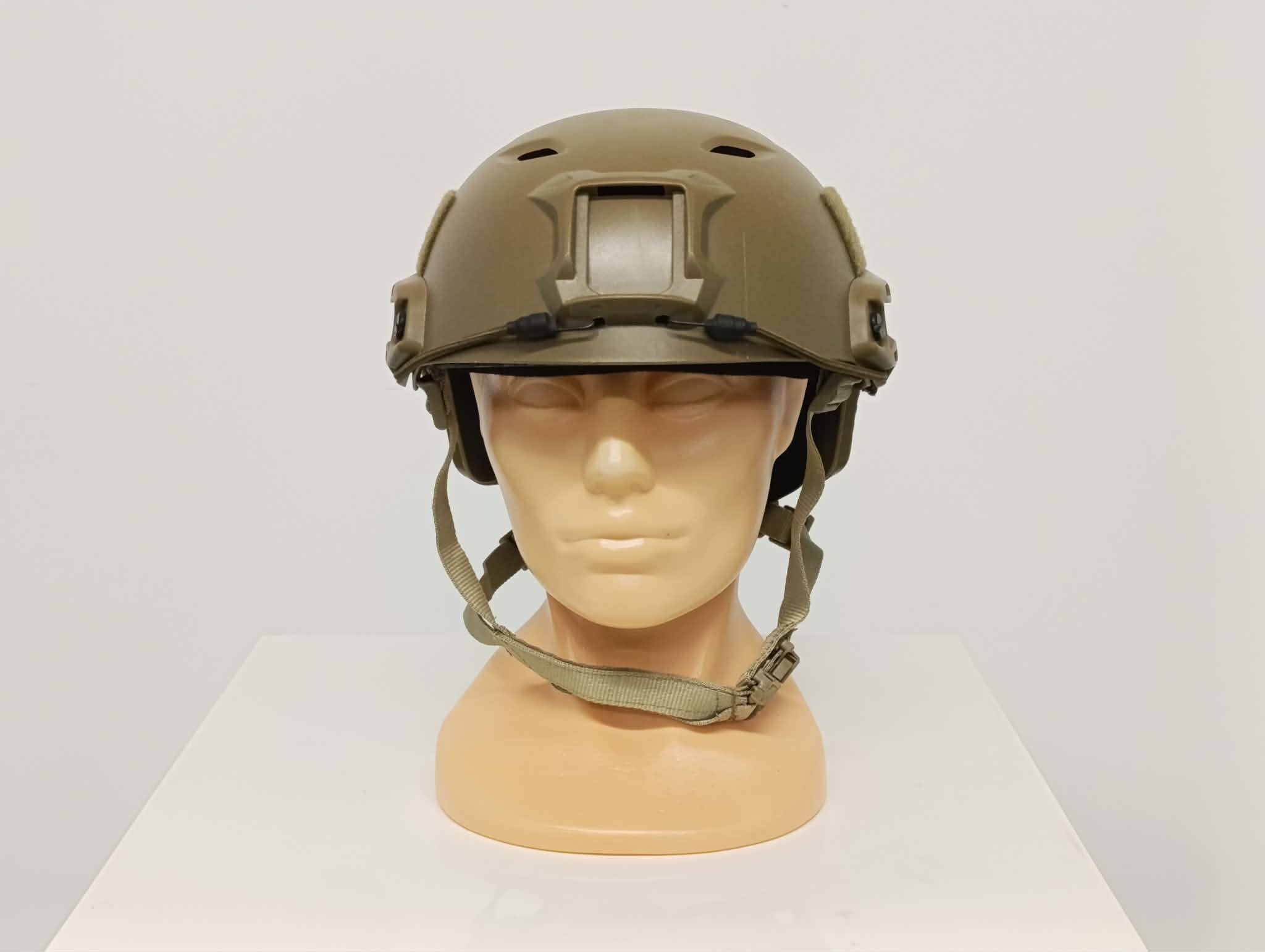 Nowe kaski Emerson Gear