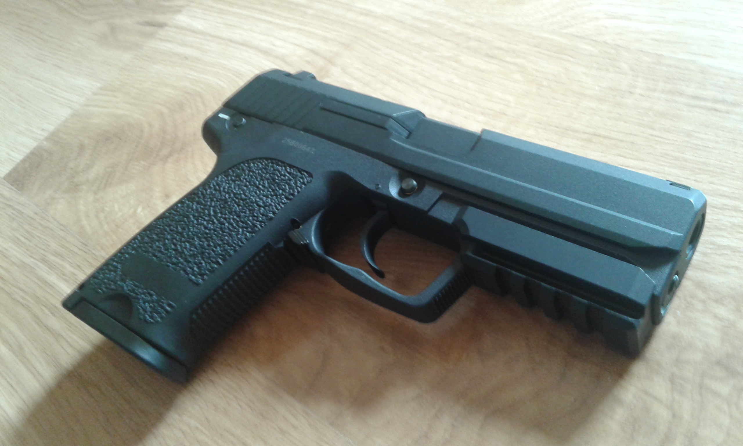 HK USP, SRC, jak NOWY
