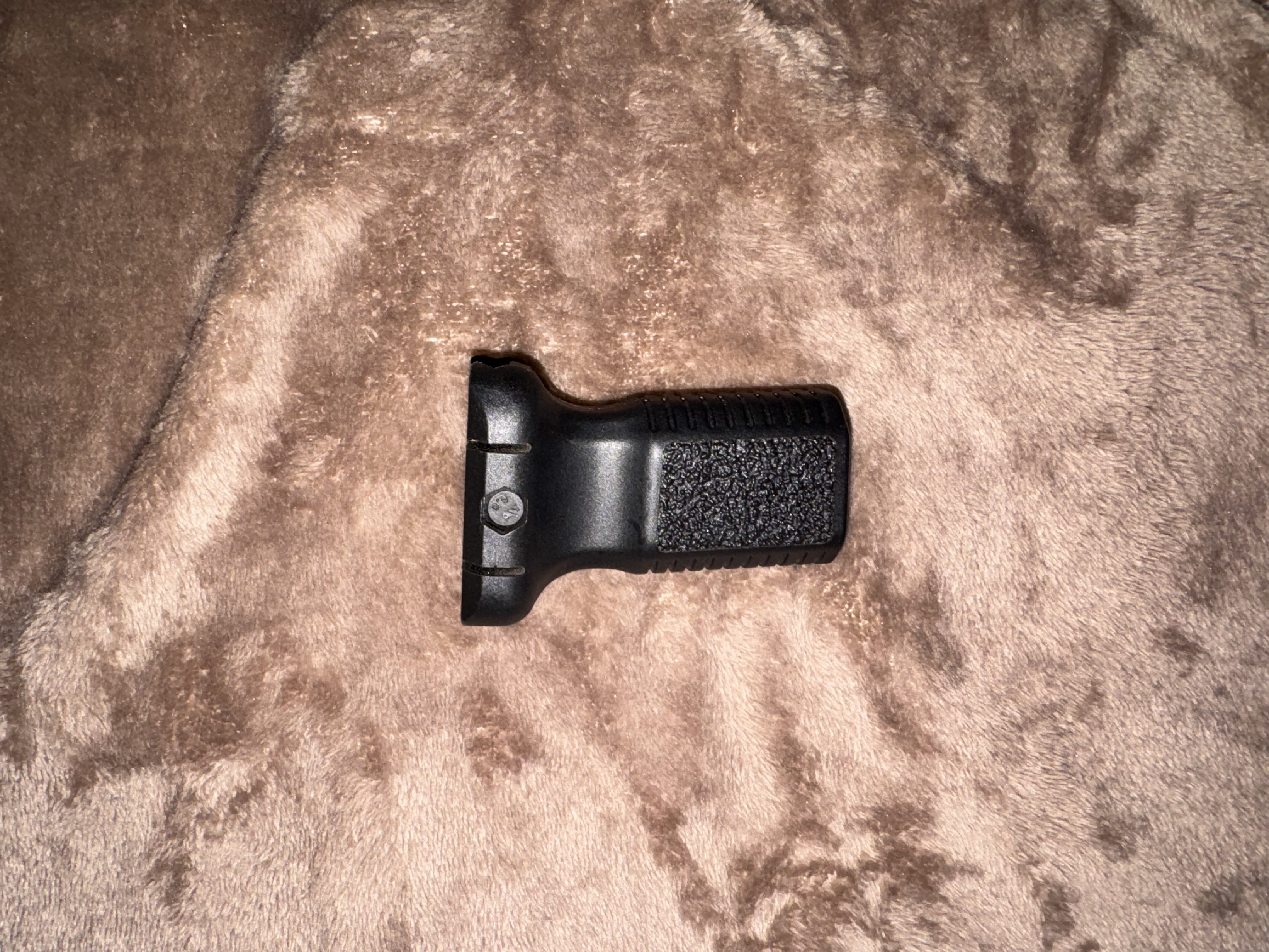 Chwyt pionowy (pochylony)