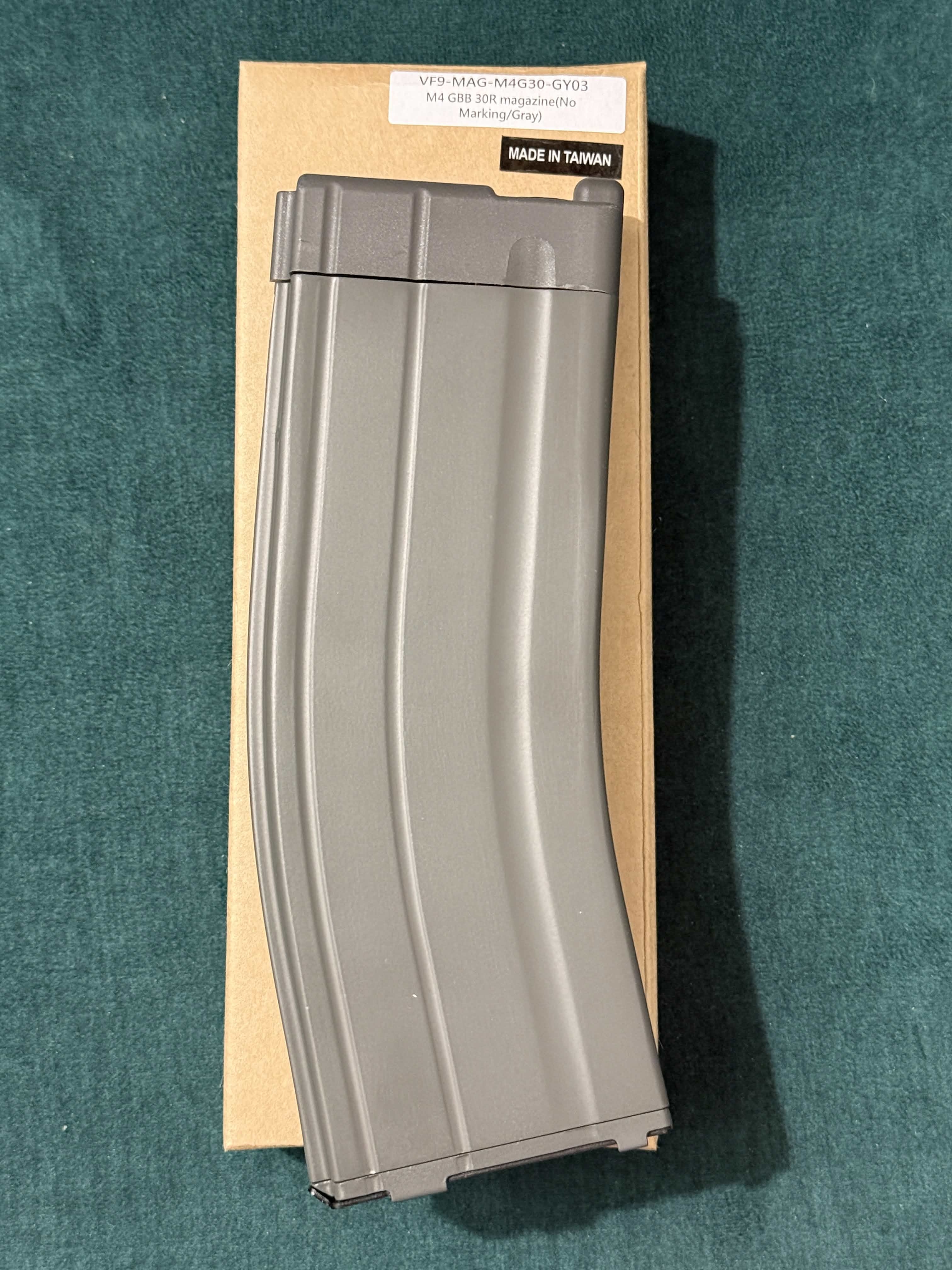 VFC magazynek gazowy M4 V4 szary nowy