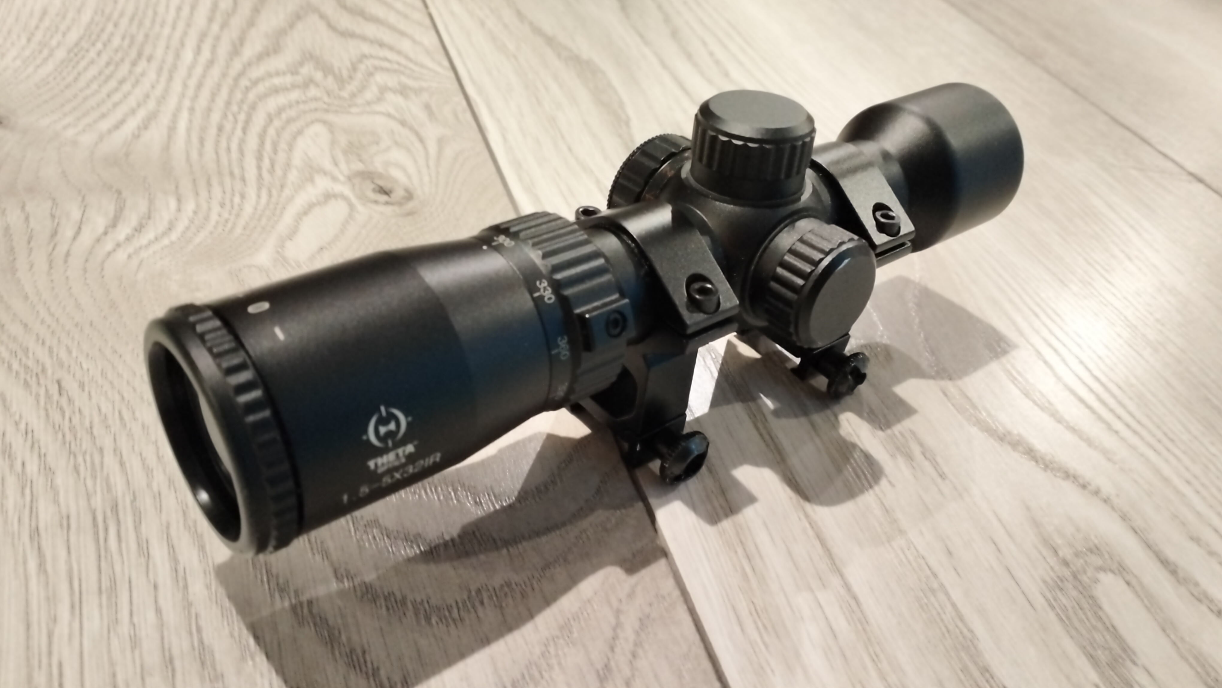 Luneta Theta optics 1,5-5x32IR