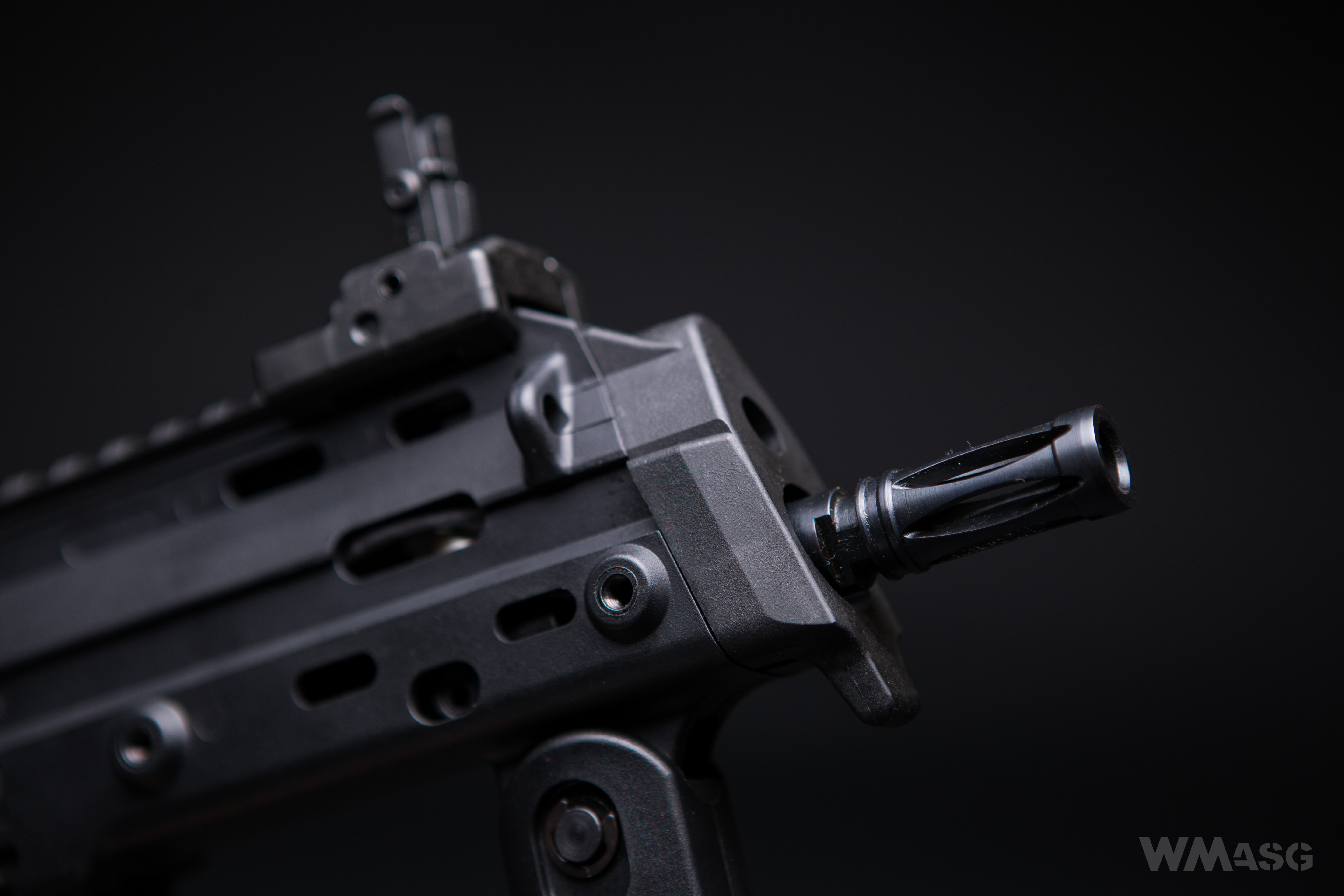 HK MP7A1 AEG - Umarex/VFC - z zewnątrz