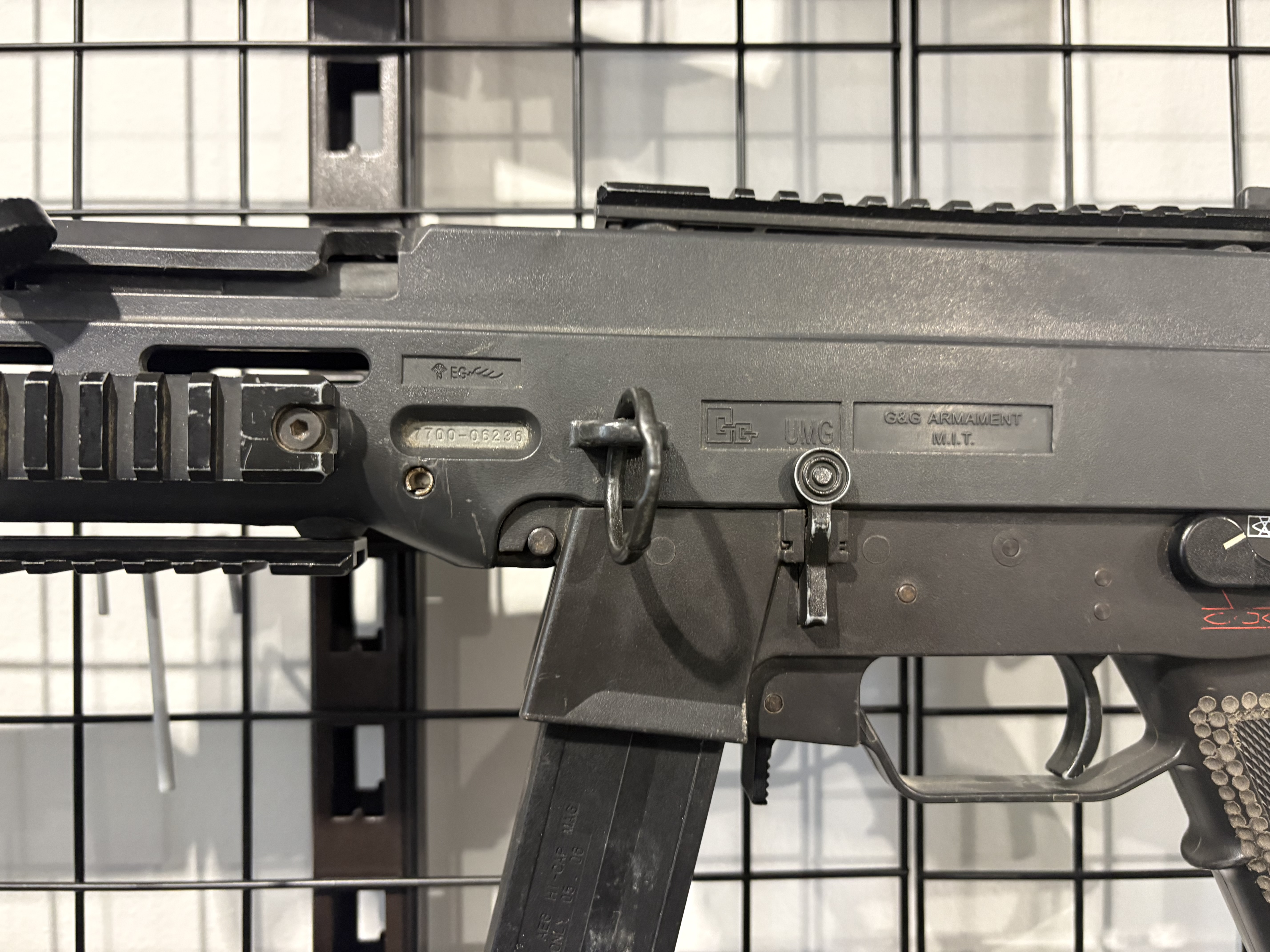 UMP 45 G&G stary wypust