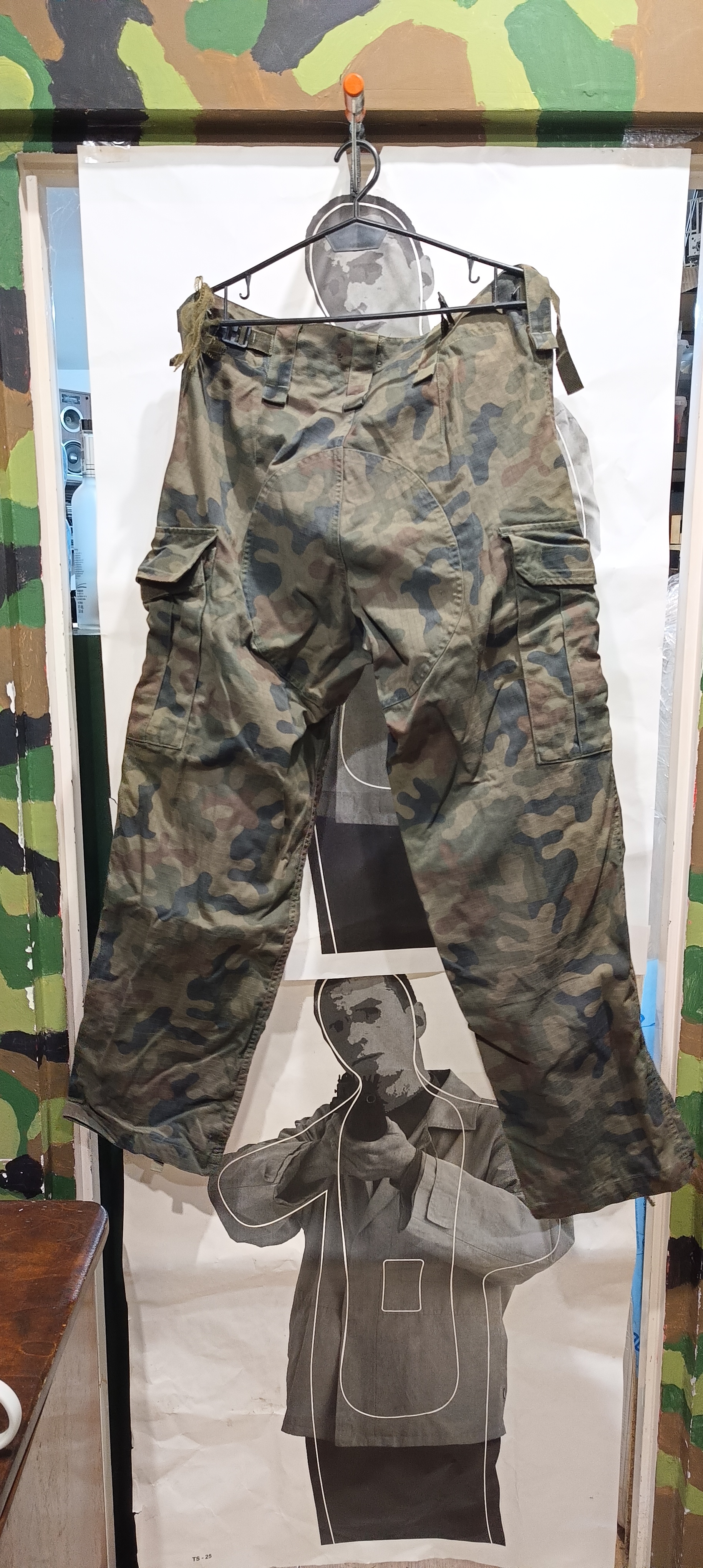 Spodnie mundurowe wz2010 123UP w rozmiarze M/R.