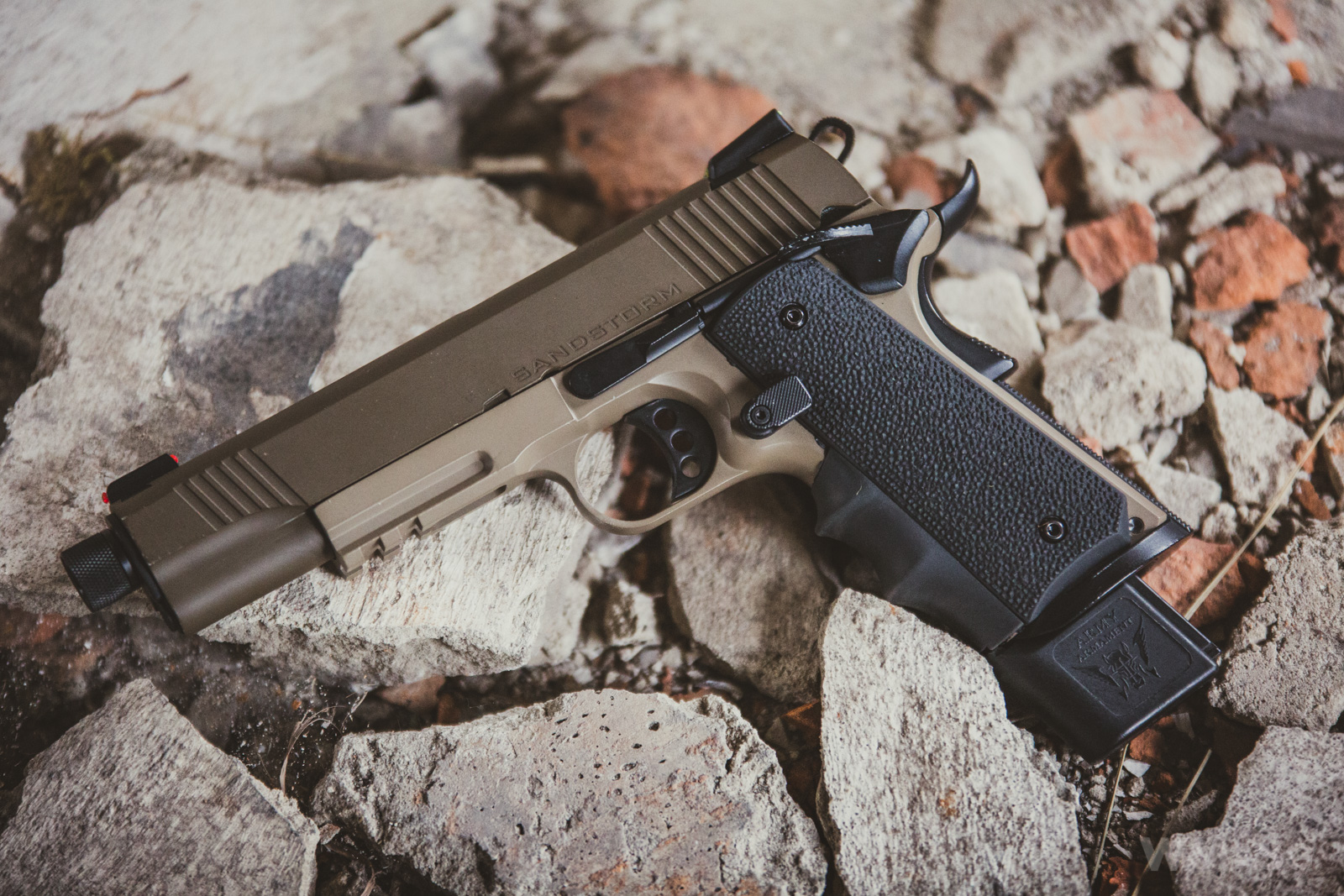 ARMY ARMAMENT R32 SANDSTORM VOL. 3