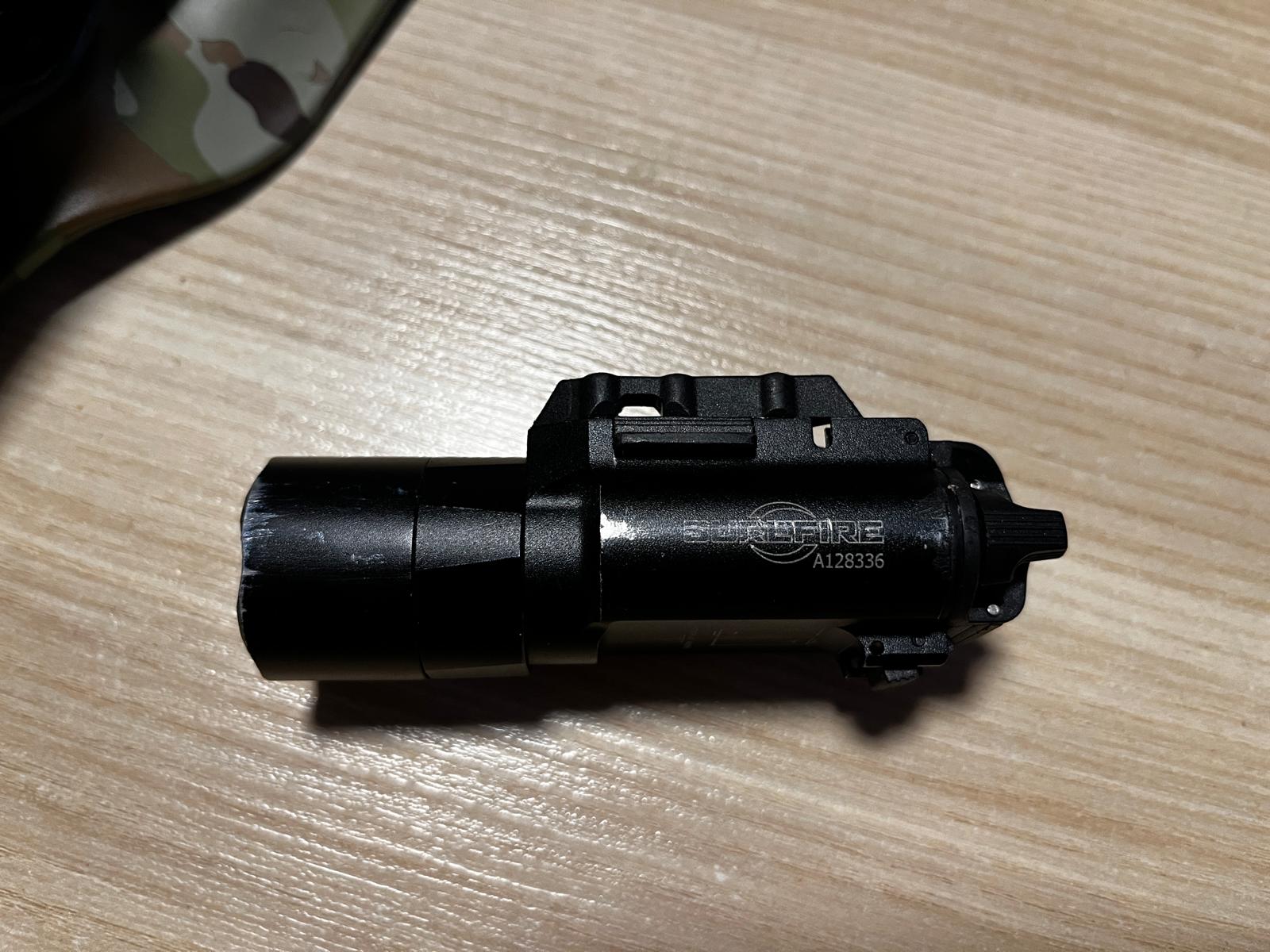 kabura uniwersalna + latarka SF