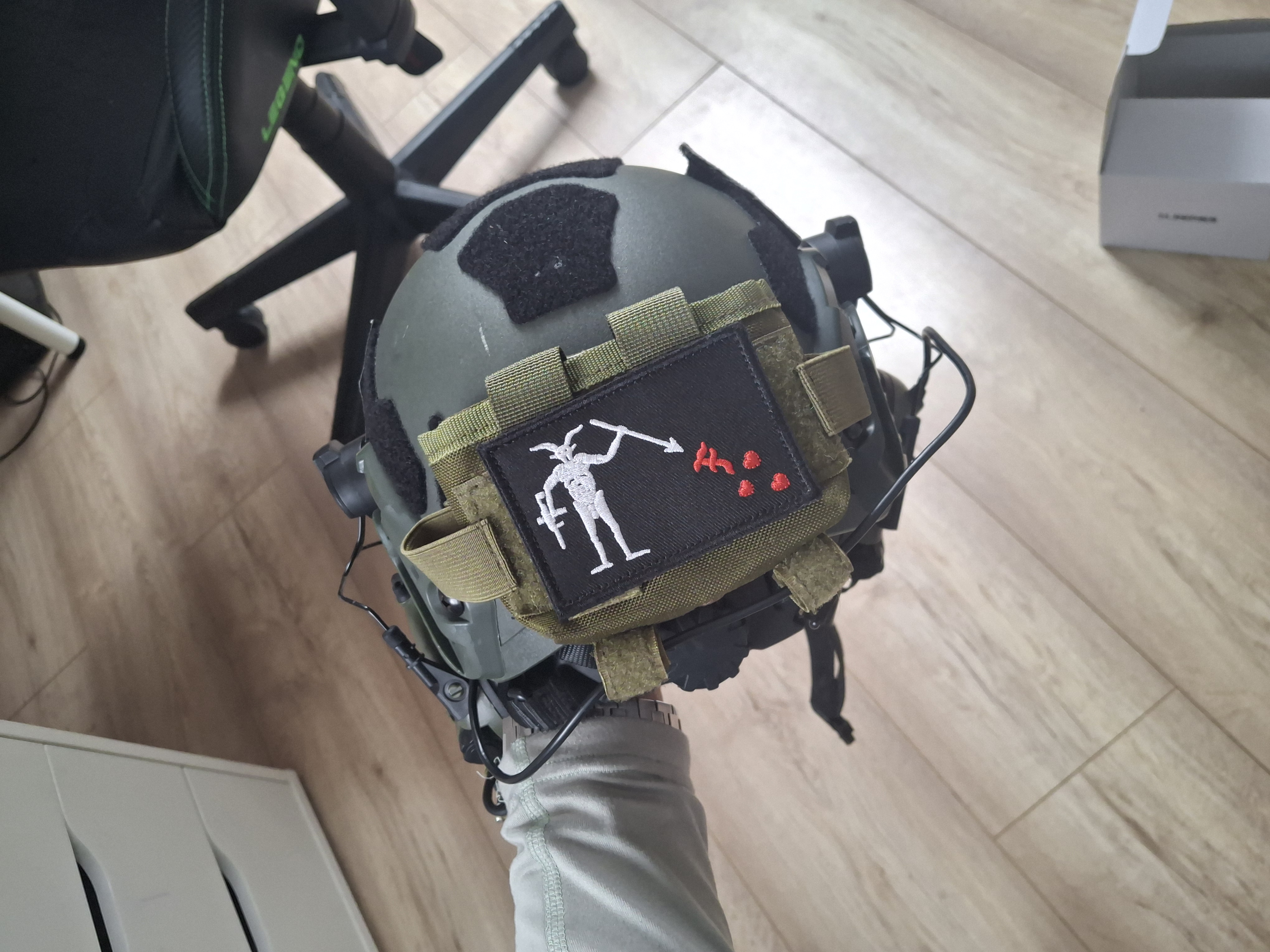 Earmor m32 mod4 z chełmem fast
