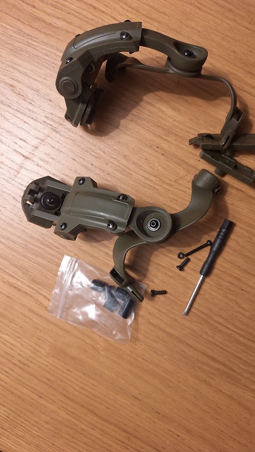 Montaż słuchawek aktywnych ARC/ Team Wendy KOPIA