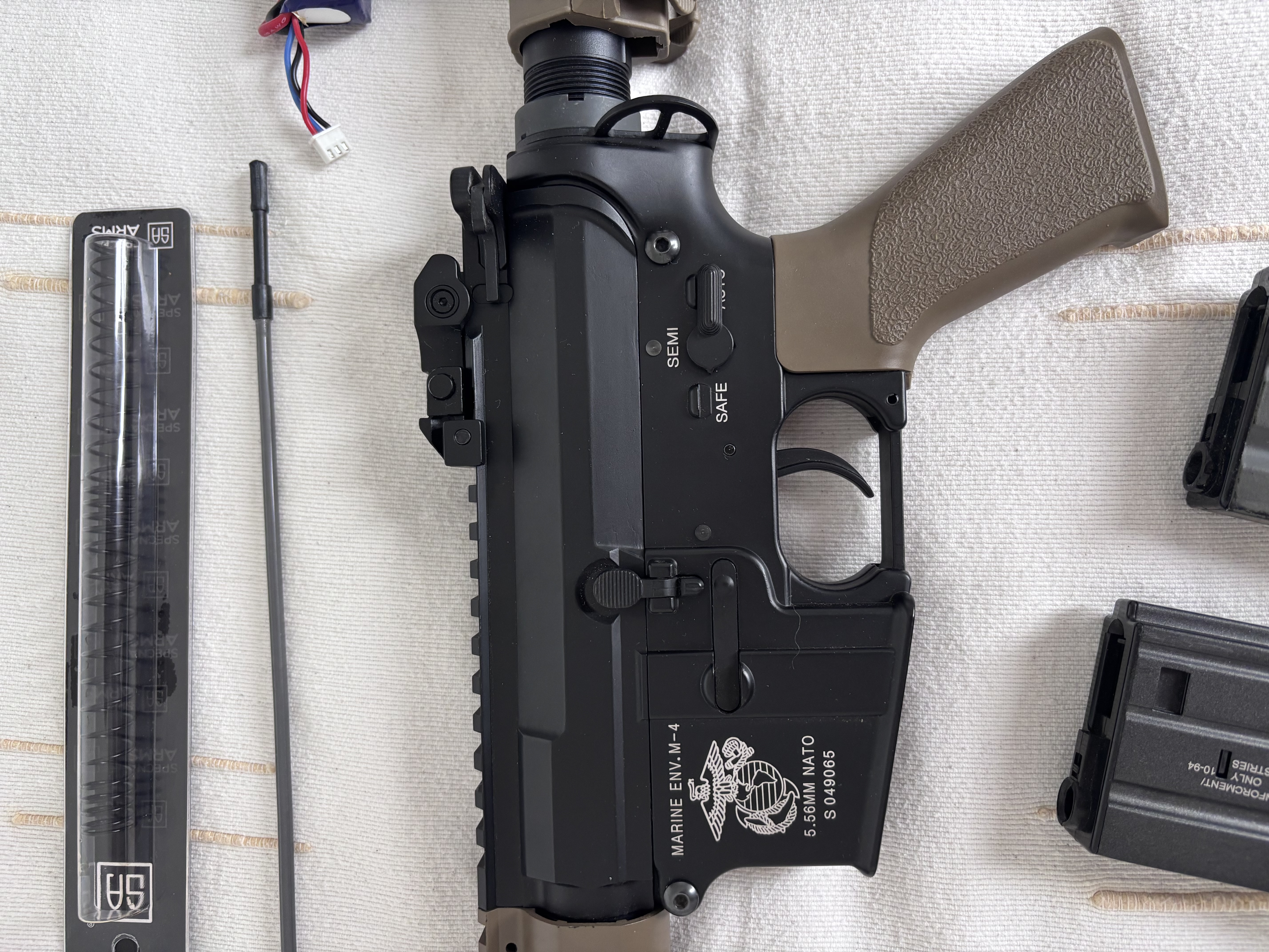 Replika karabinka SA-V09-HT ONE - Half Tan