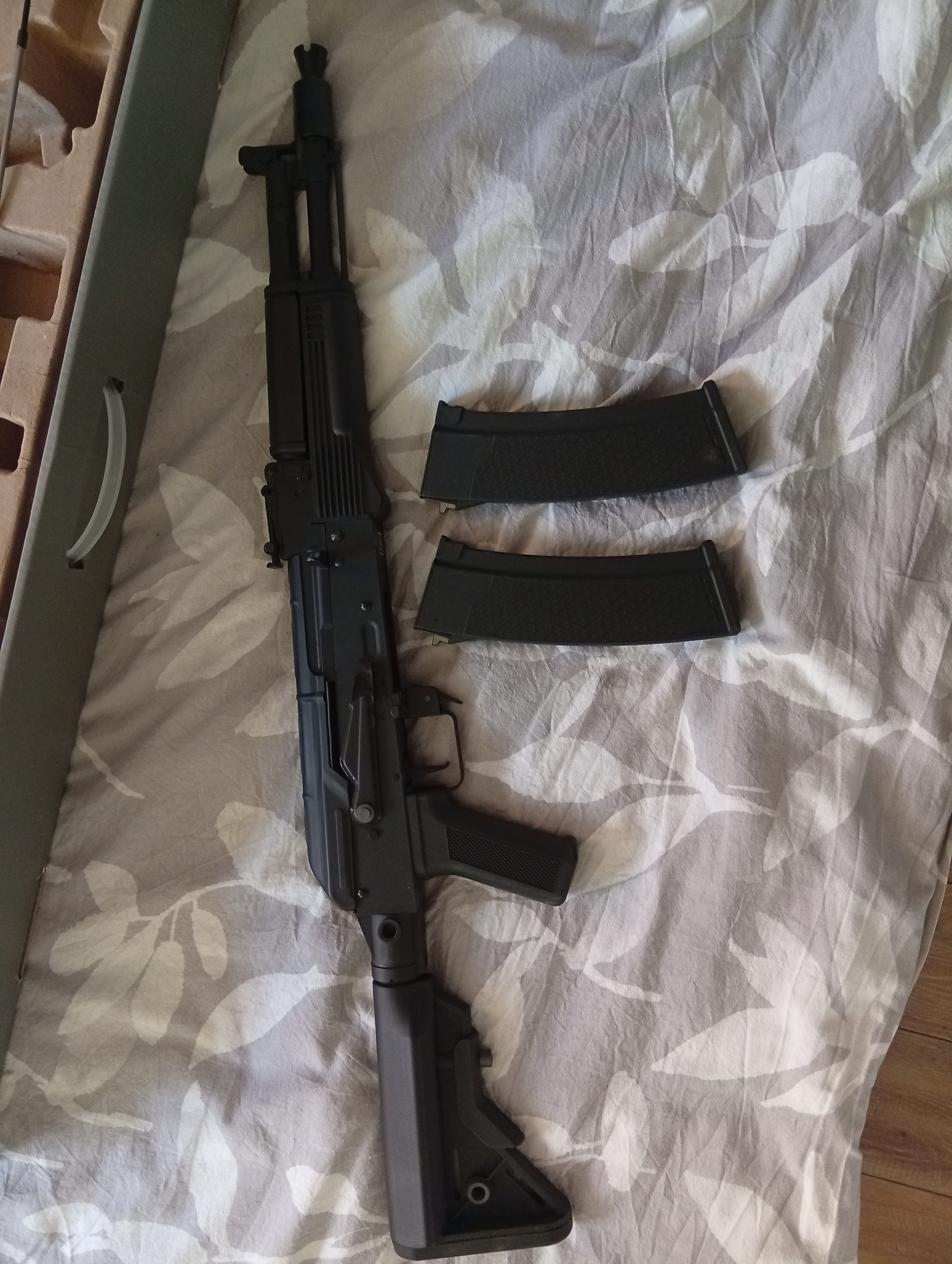 Sprzedam Karabinek szturmowy AEG Specna Arms SA-J10 EDGE