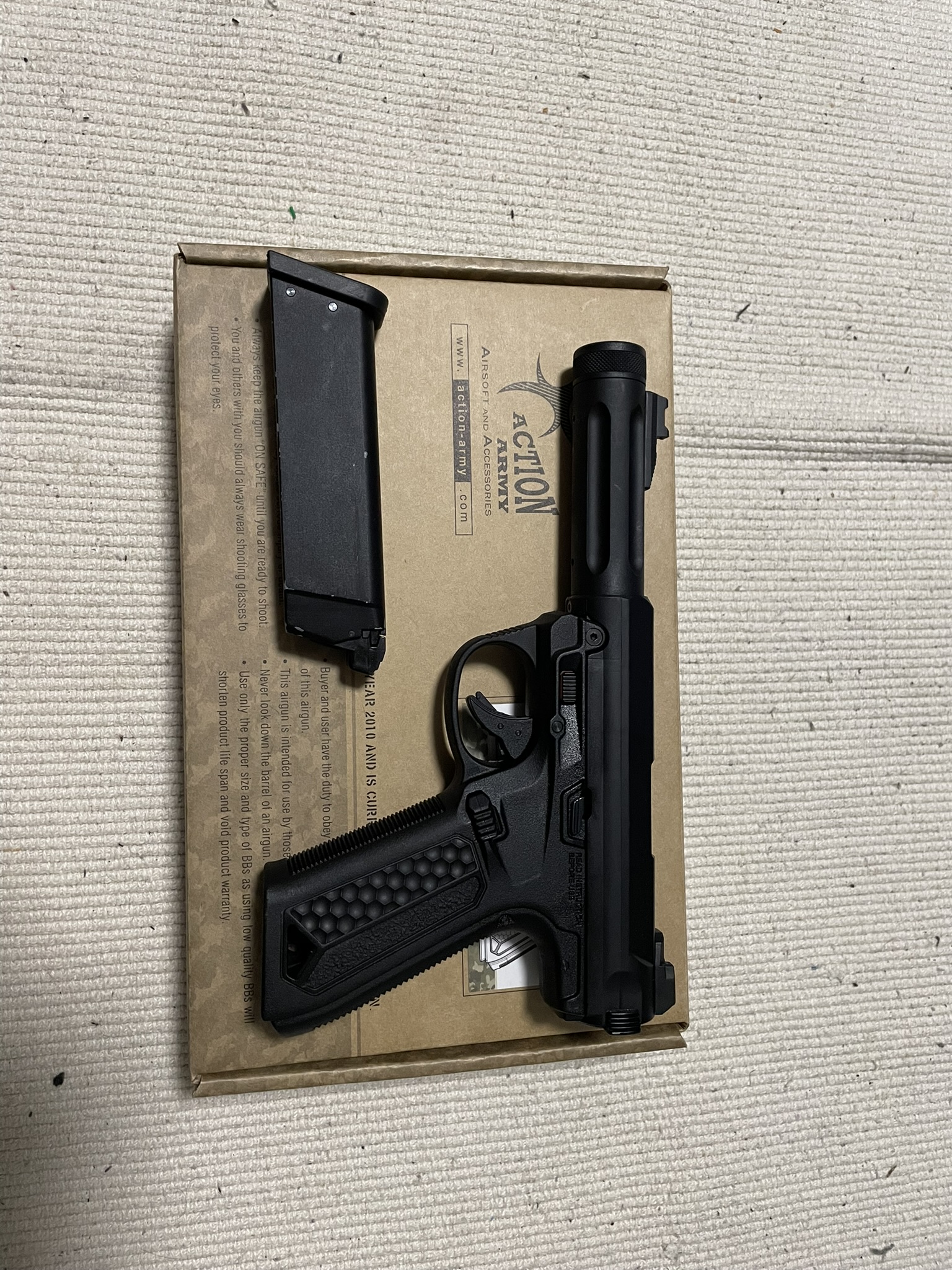 Action Army AAP01 + SMG kit TM TAC