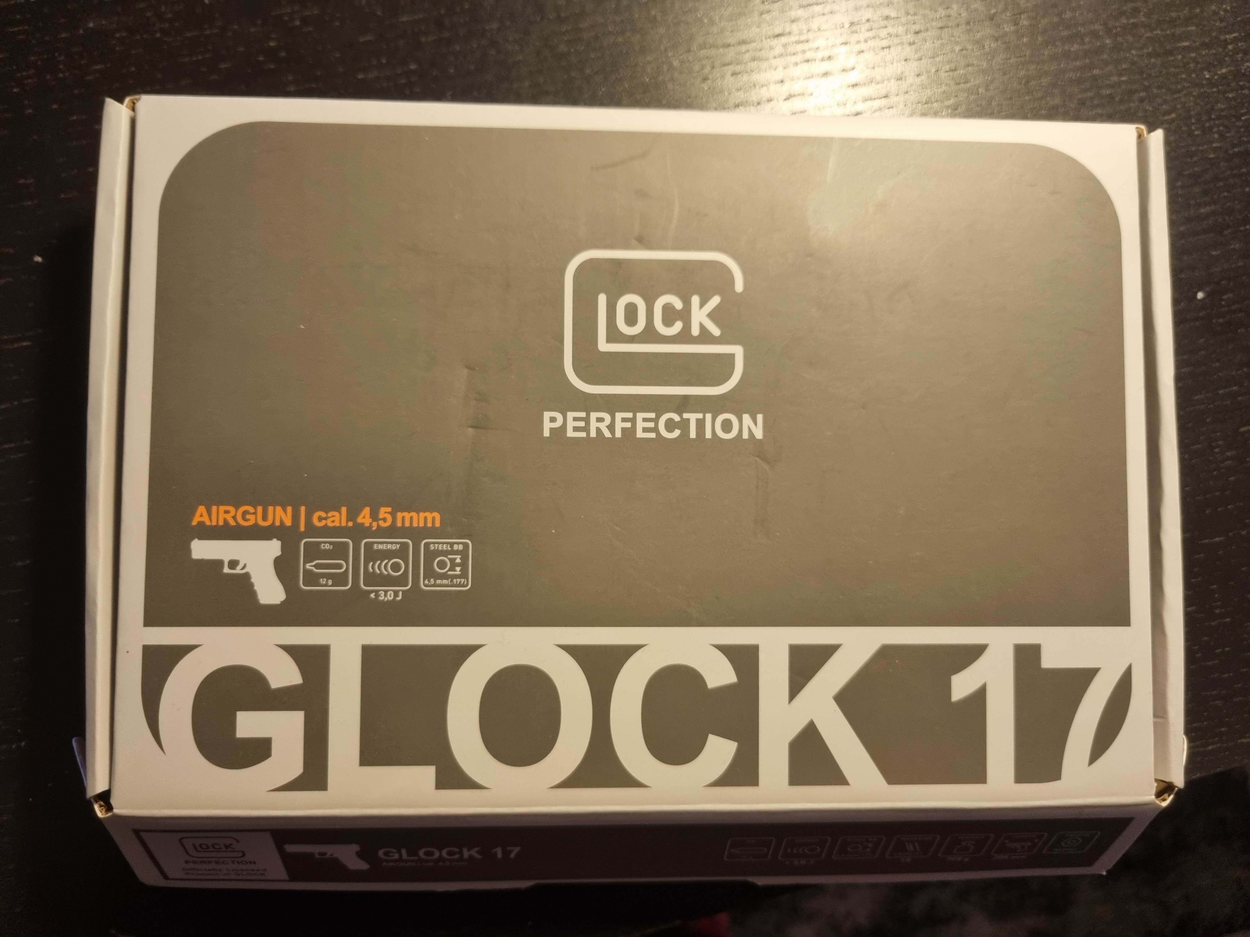 Replika ASG Glock 17 + uniwersalna kabura