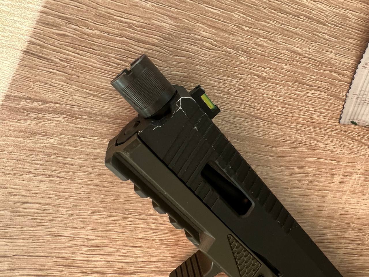 ASG Novritsch SSP18 Green Gas / CO2 + 4 magazynki + gaz + smycz