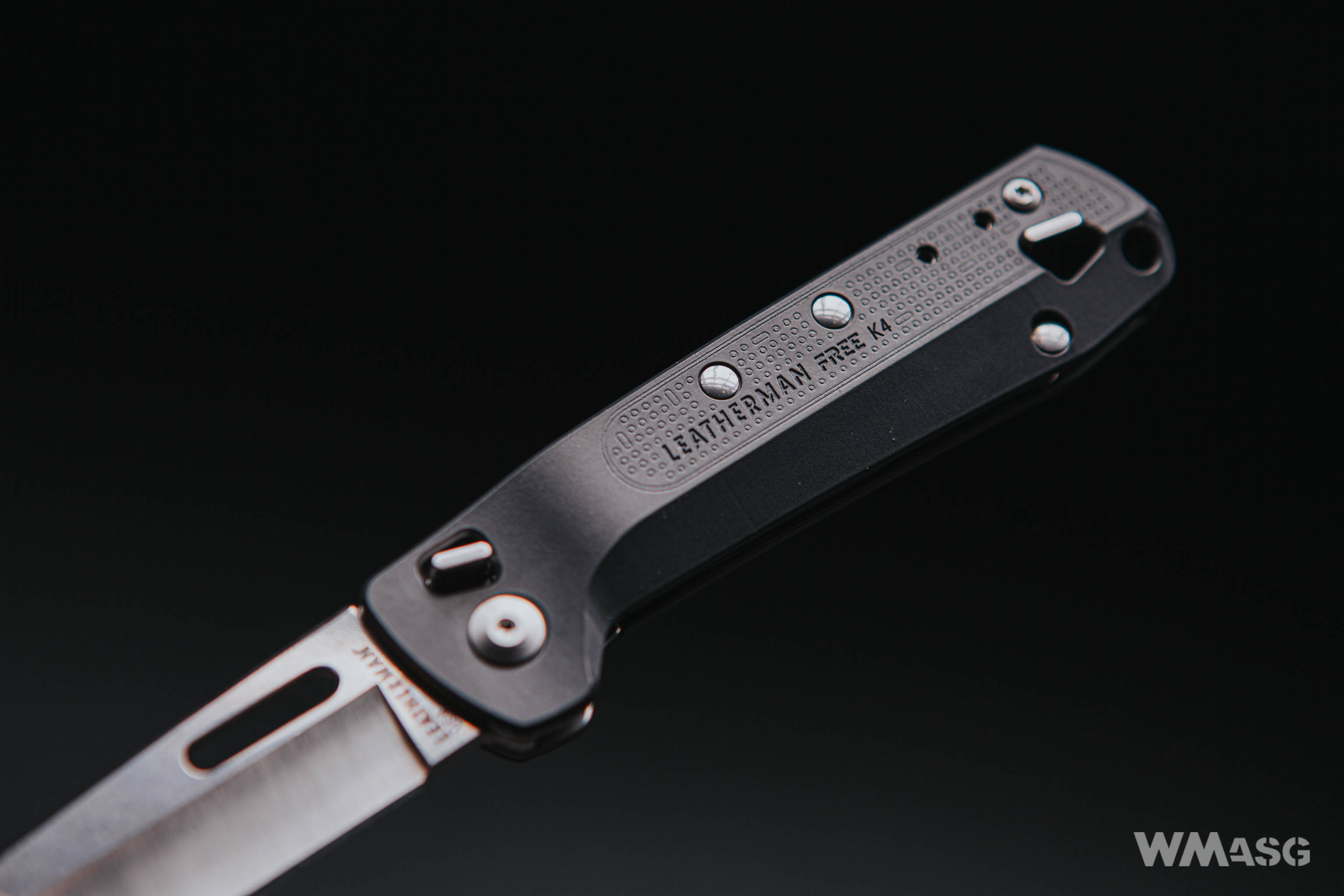 Leatherman FREE K4 (stiudio)