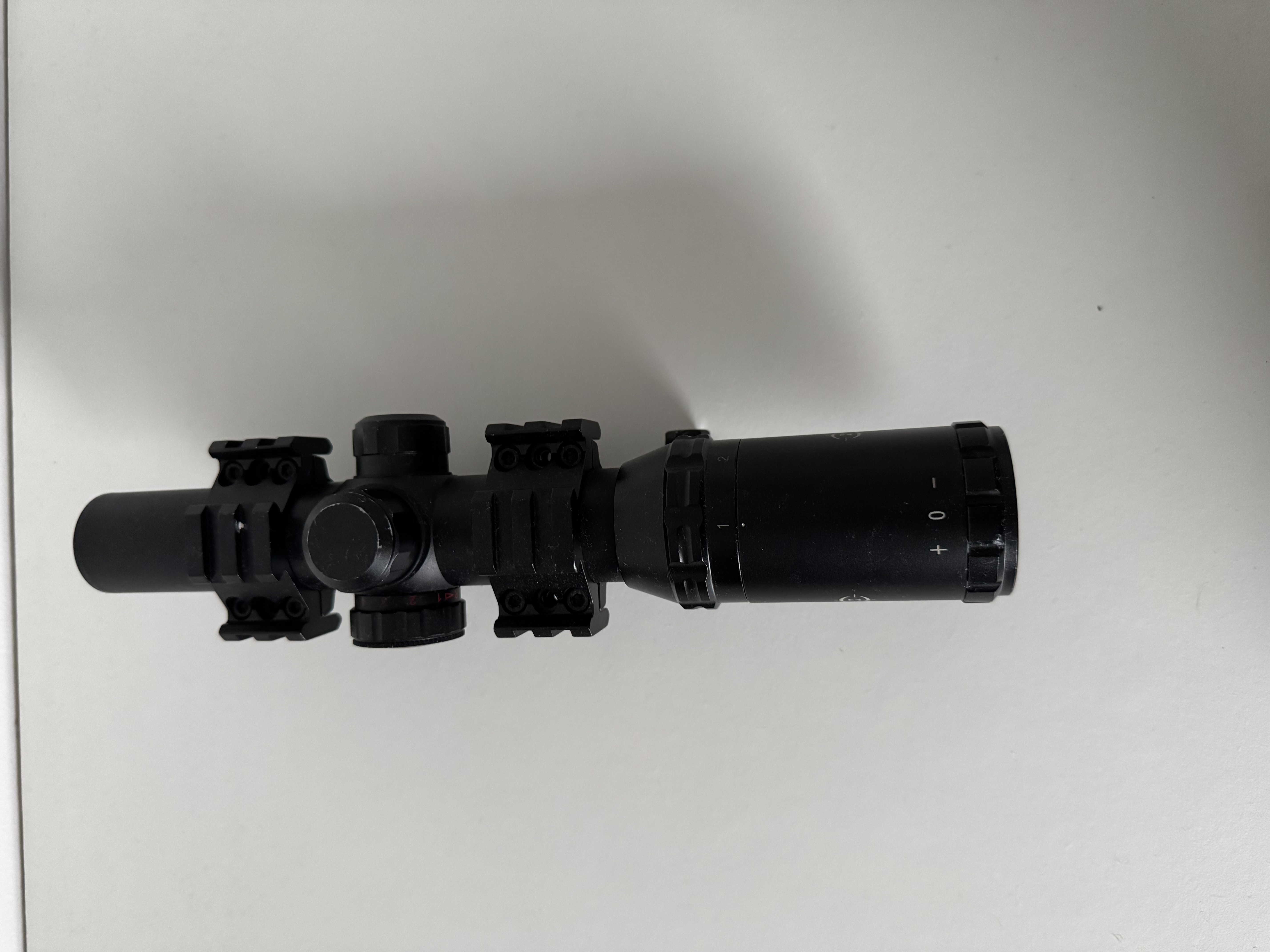 Luneta biegowa Theta Optics 1-4x24 FFP z montażem