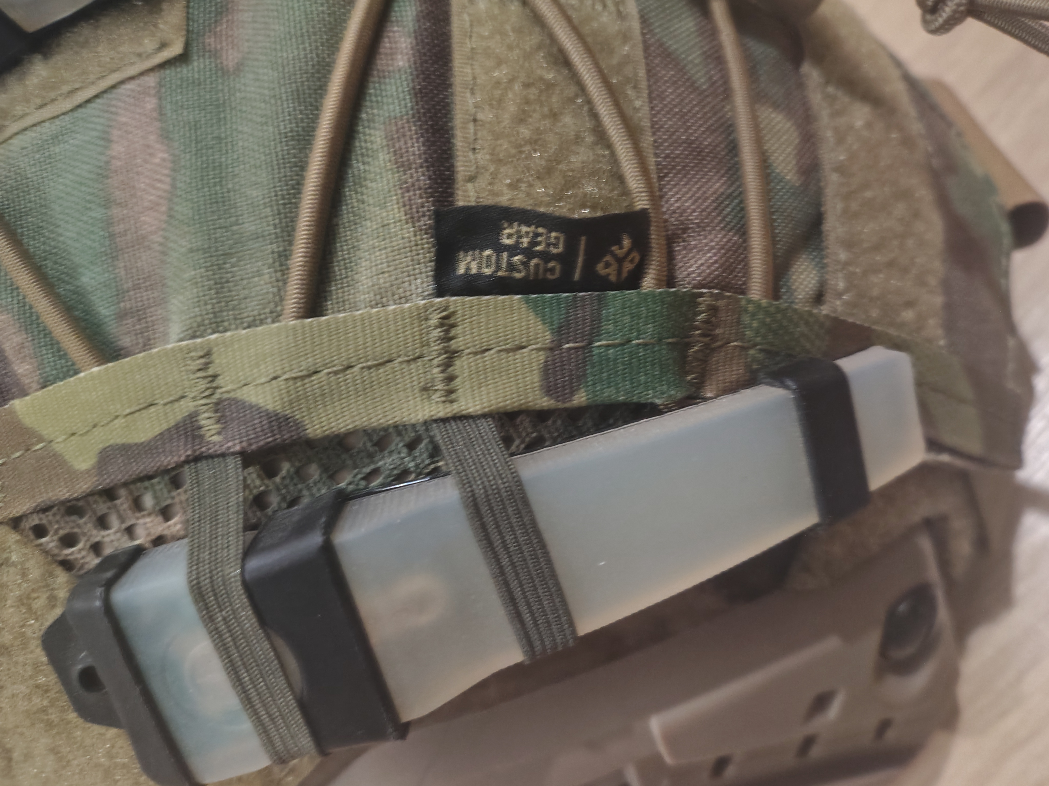 Replika hełmu FMA plus pokrowiec DBR Custom Gear
